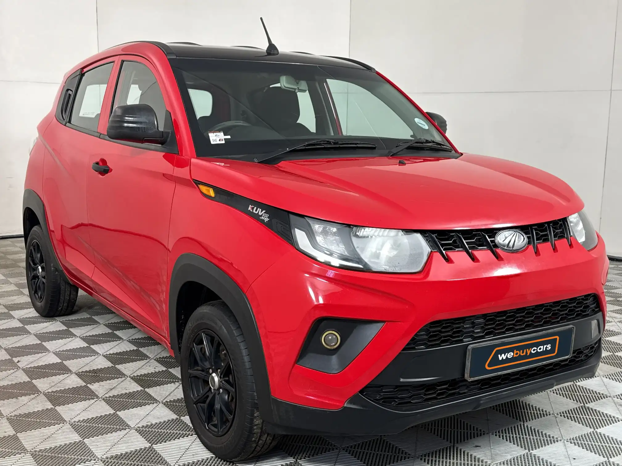 Mahindra KUV 100