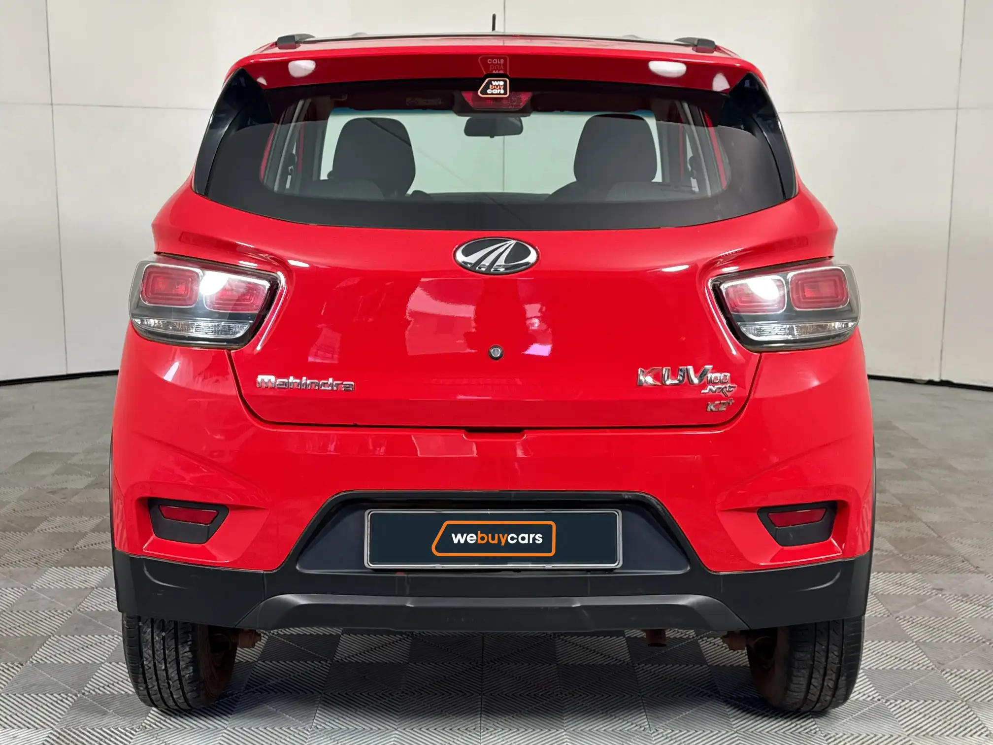 Mahindra KUV 100