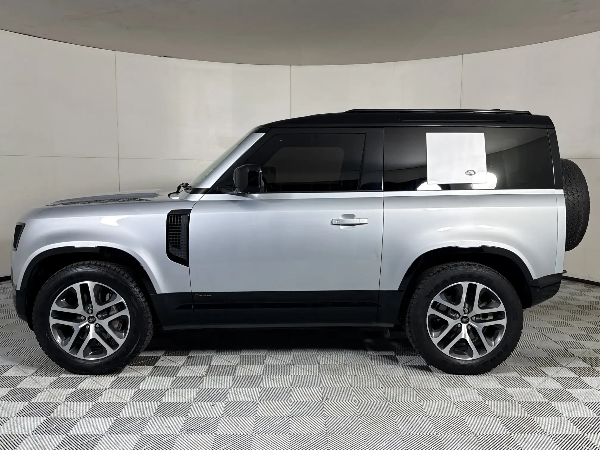 Land Rover Defender 90