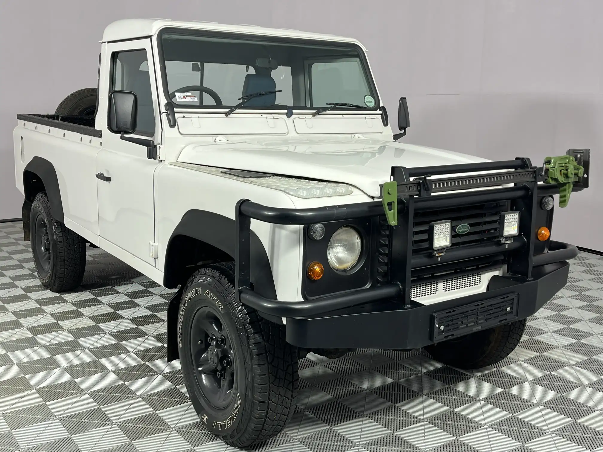 Land Rover Defender