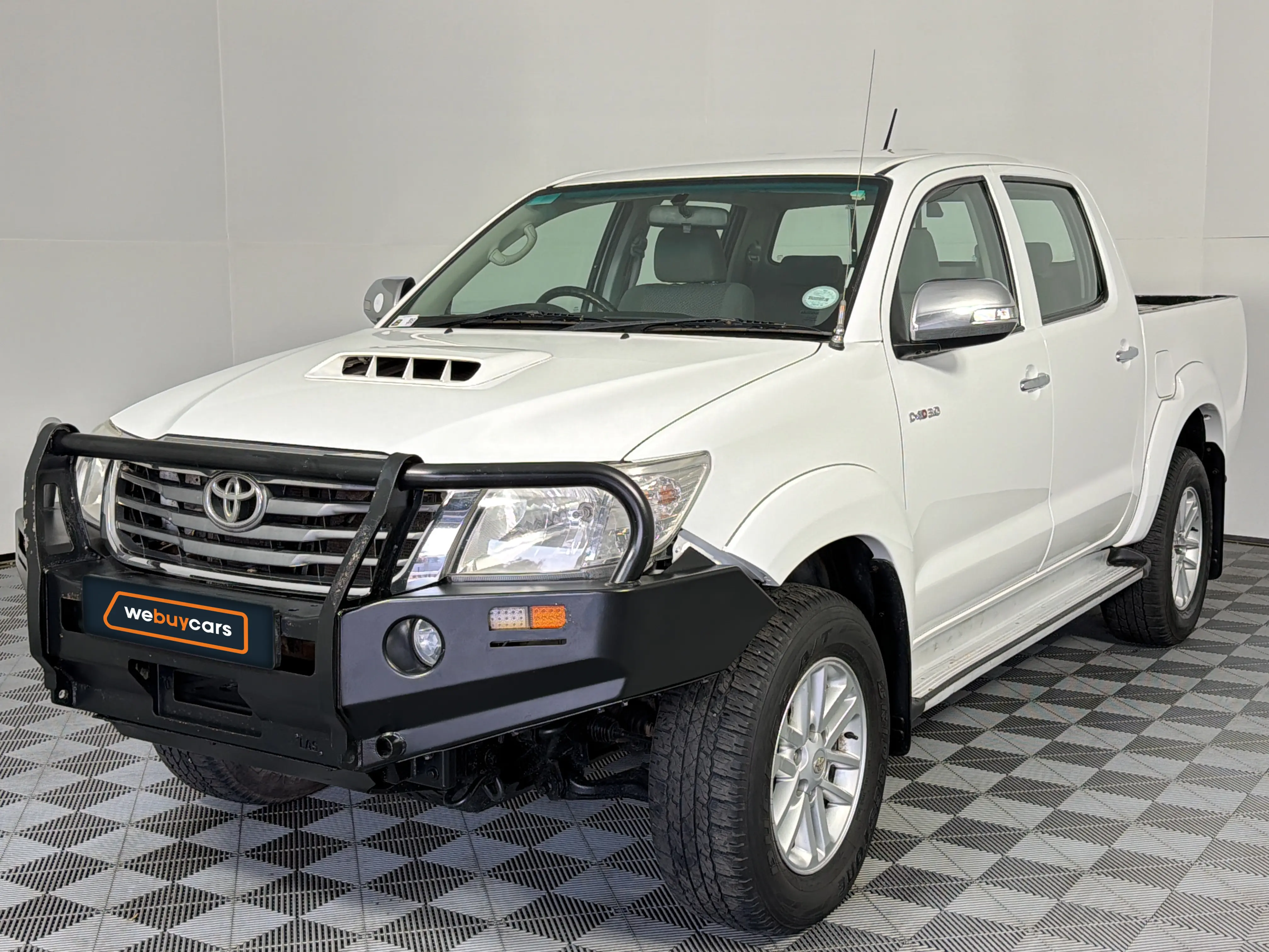 2015 Toyota Hilux 3.0 D-4d Raider 4x4 Auto Pick Up Double Cab
