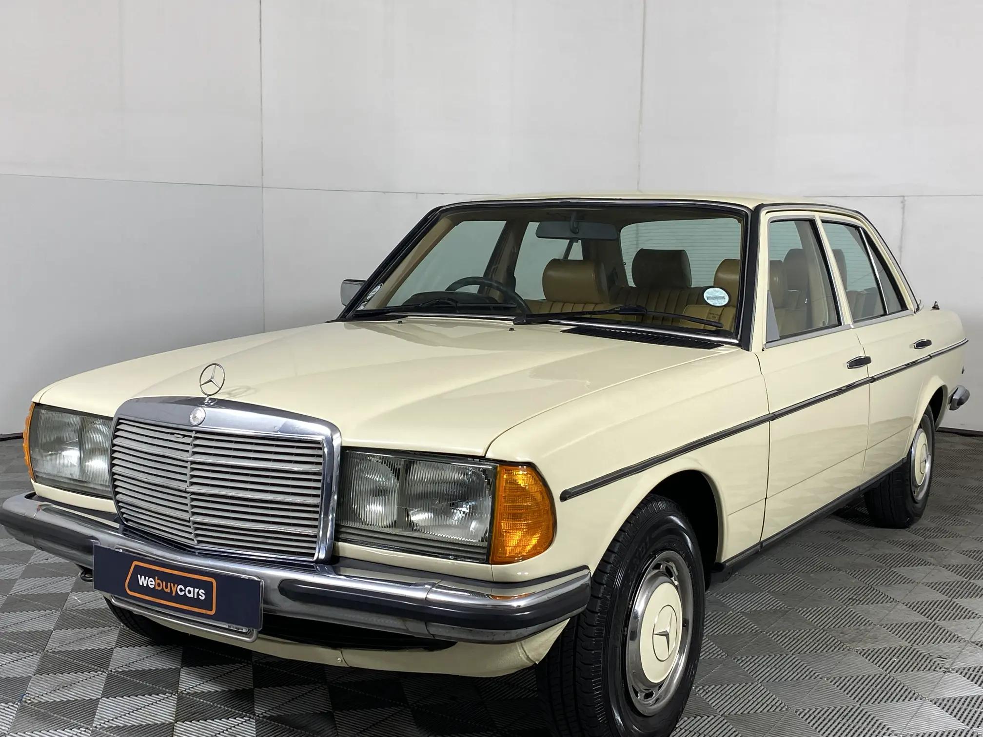 Mercedes Benz 240 D New Series