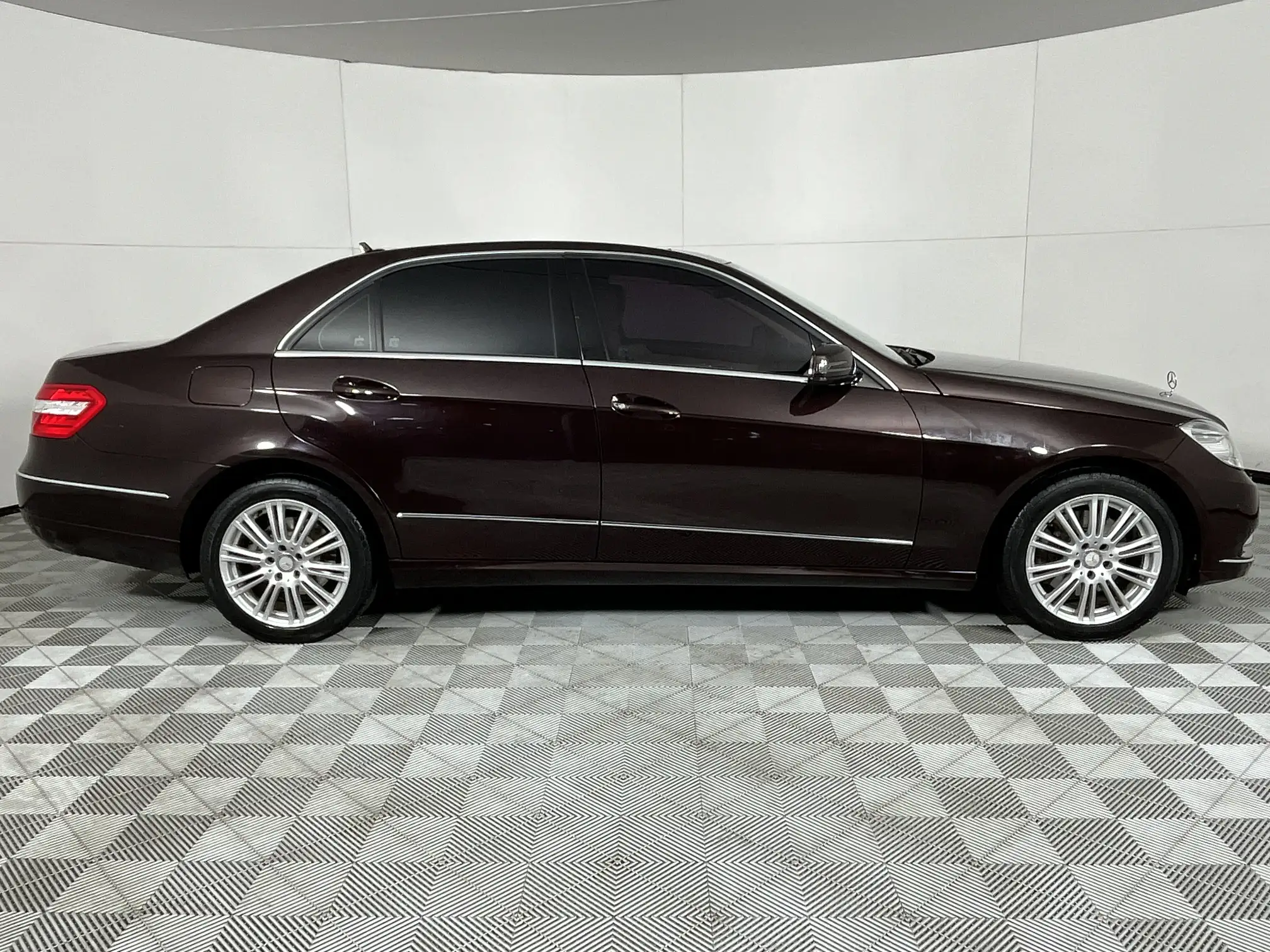 Mercedes-Benz E Class Sedan