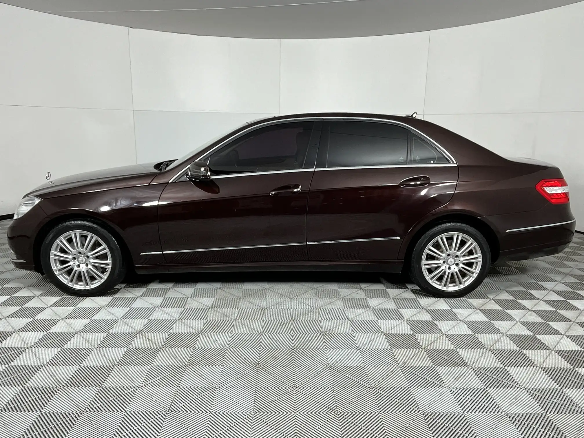 Mercedes-Benz E Class Sedan