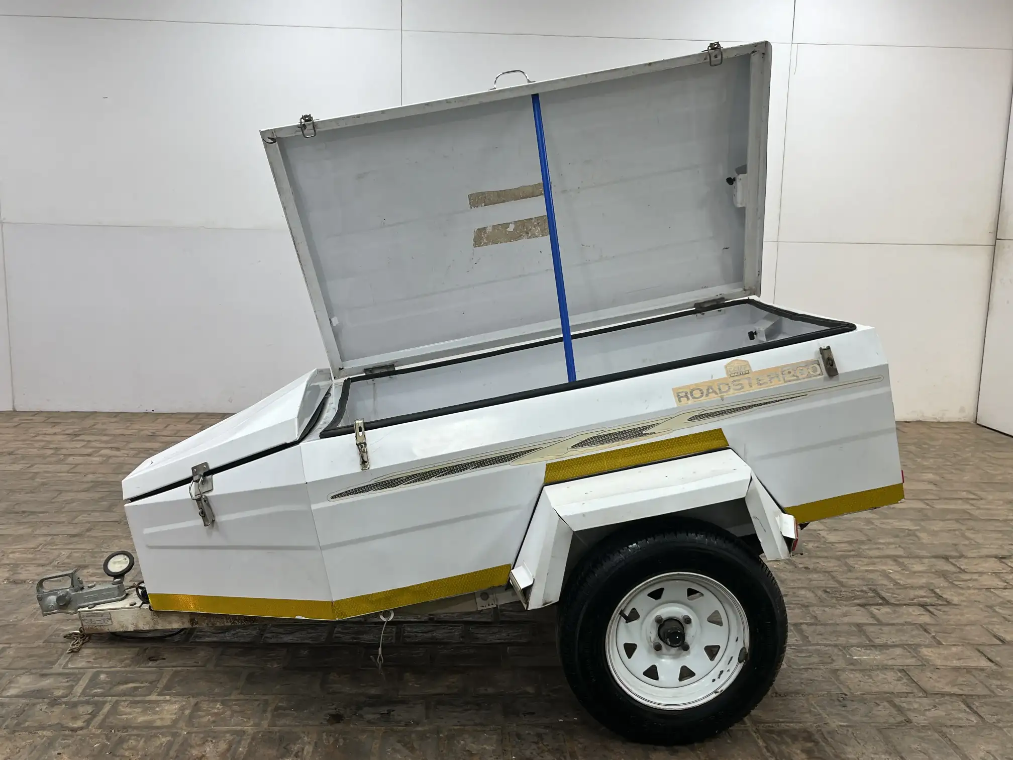 Campmaster Roadster