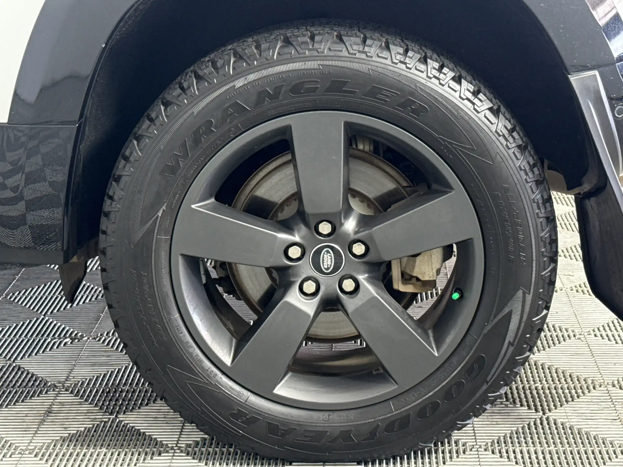 Land Rover Defender 110