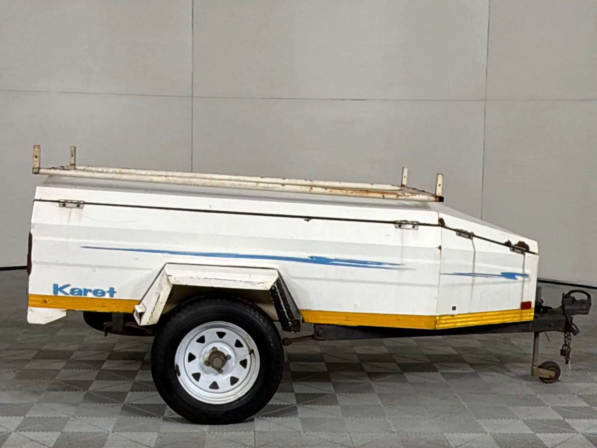 Karet Luggage