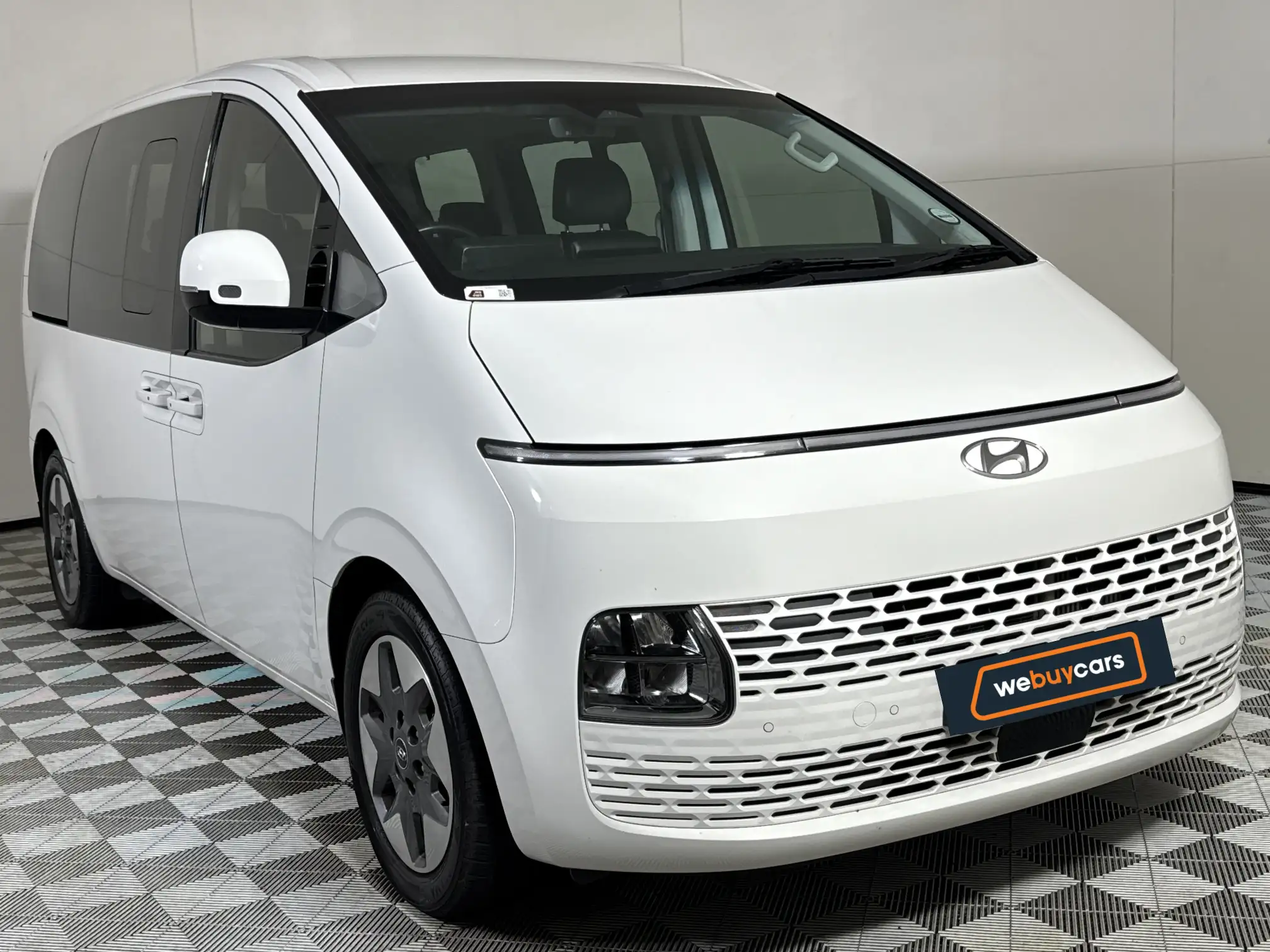Hyundai Staria