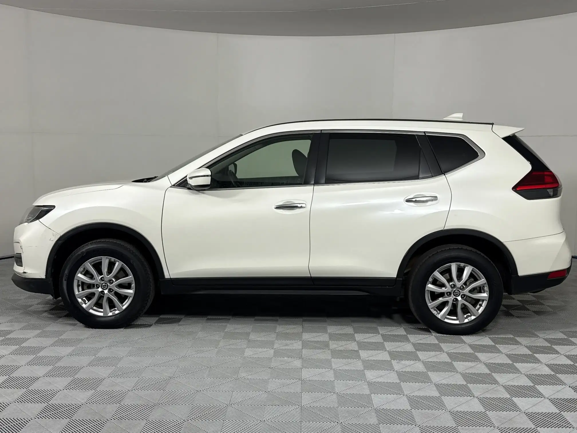 Nissan X Trail