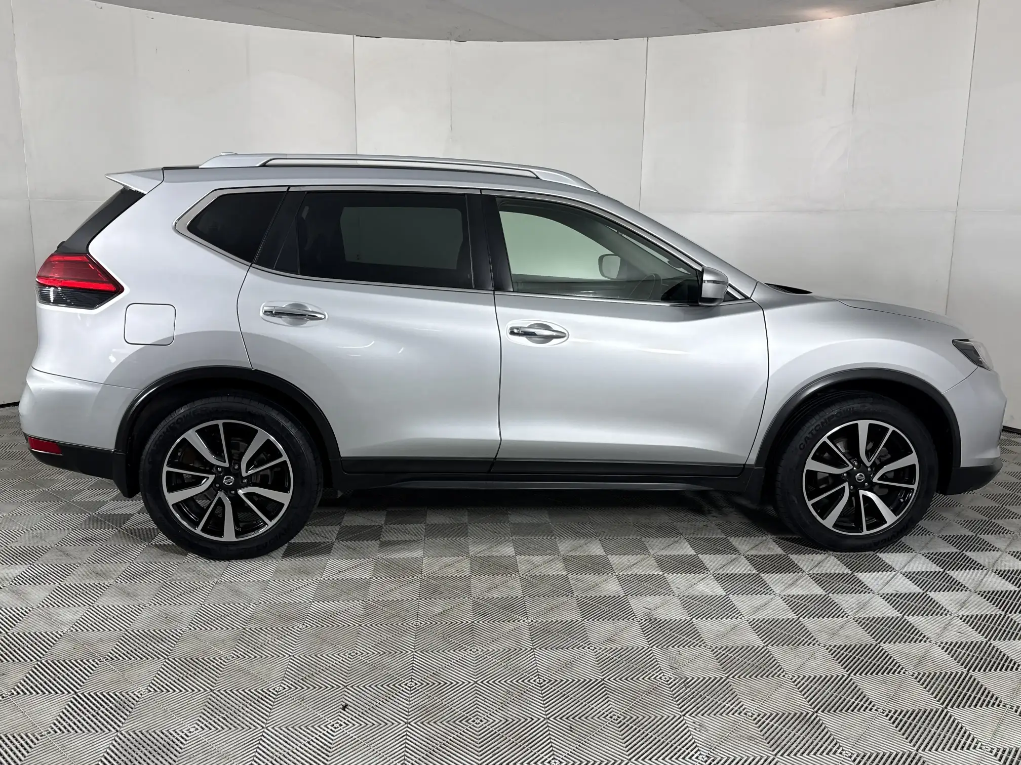 Nissan X Trail