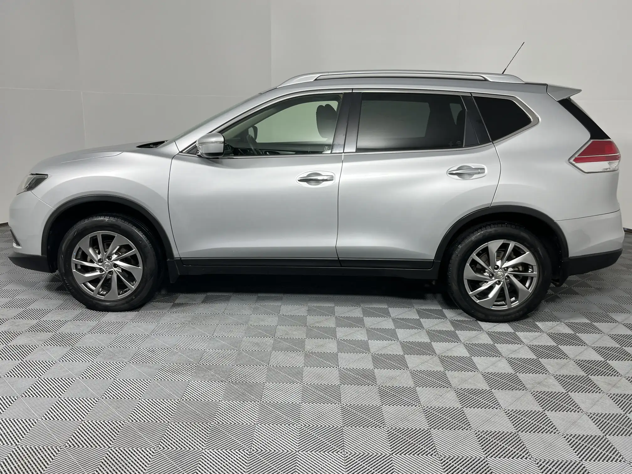 Nissan X Trail