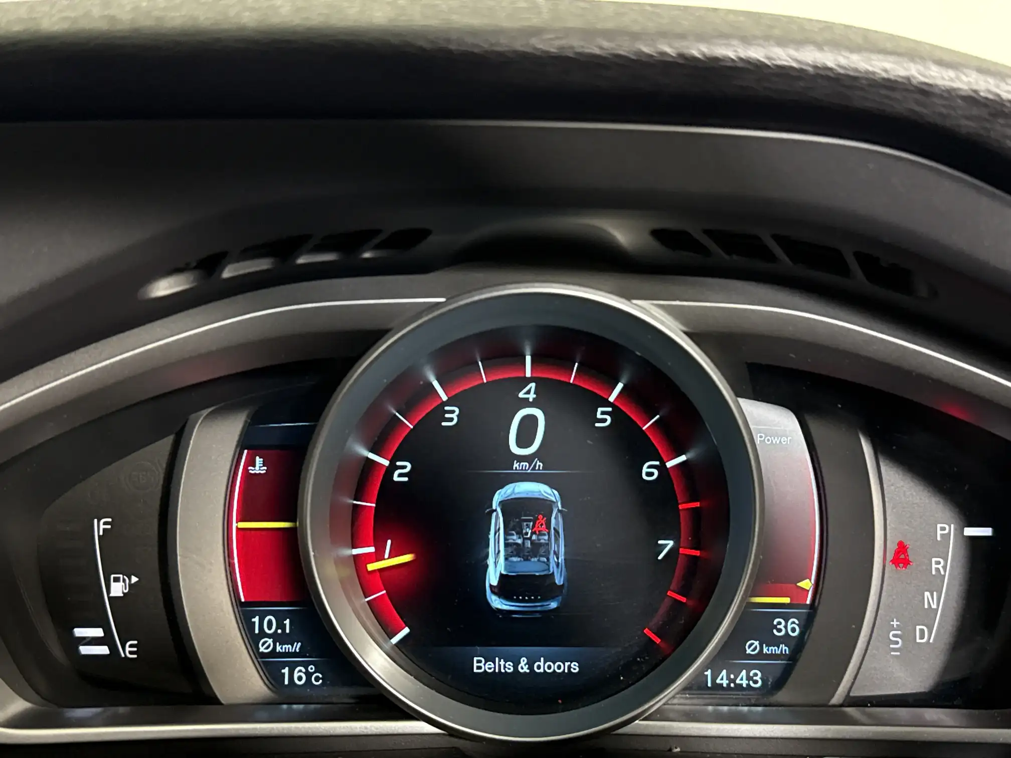 Volvo V40