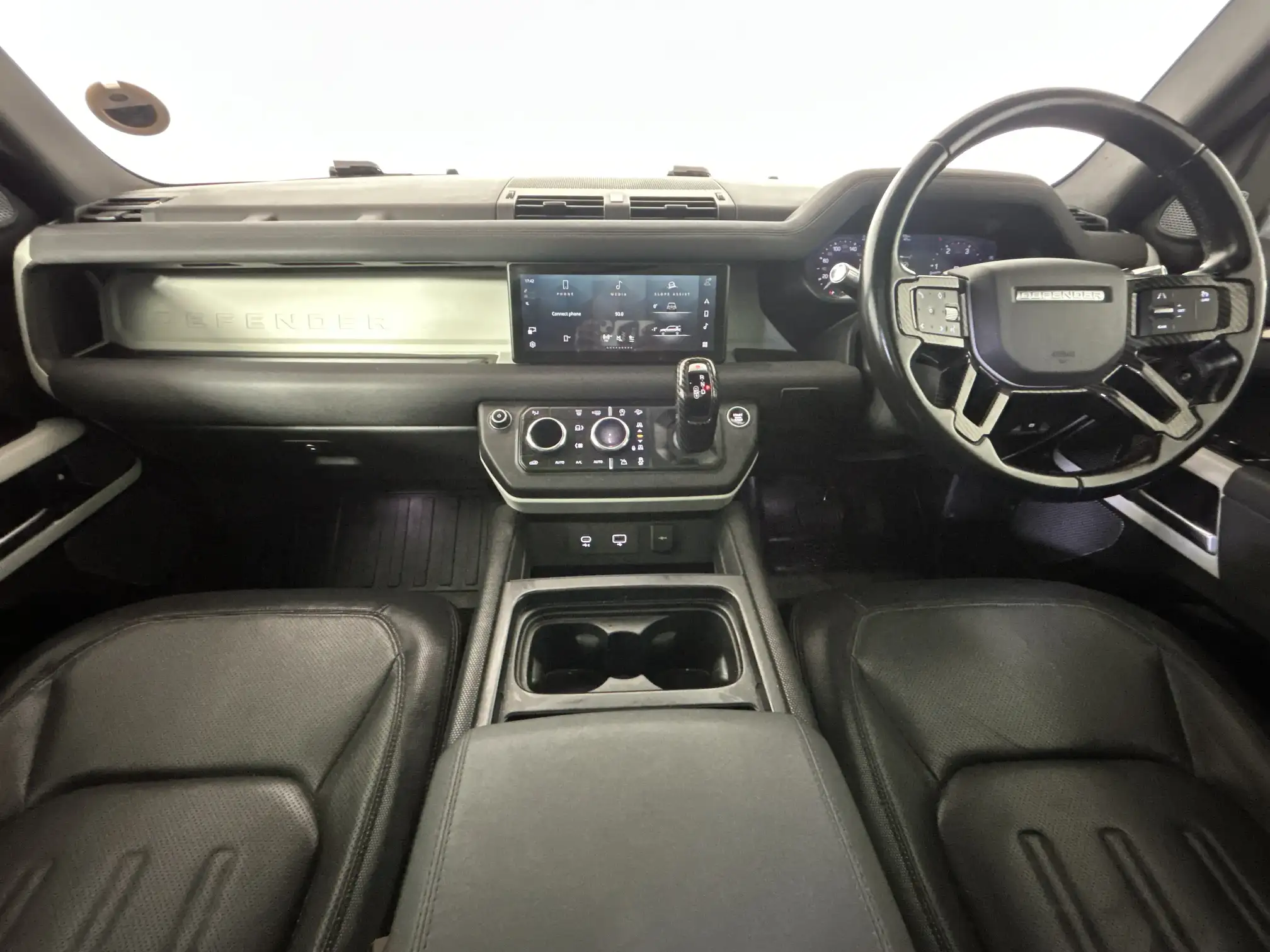 Land Rover Defender 110