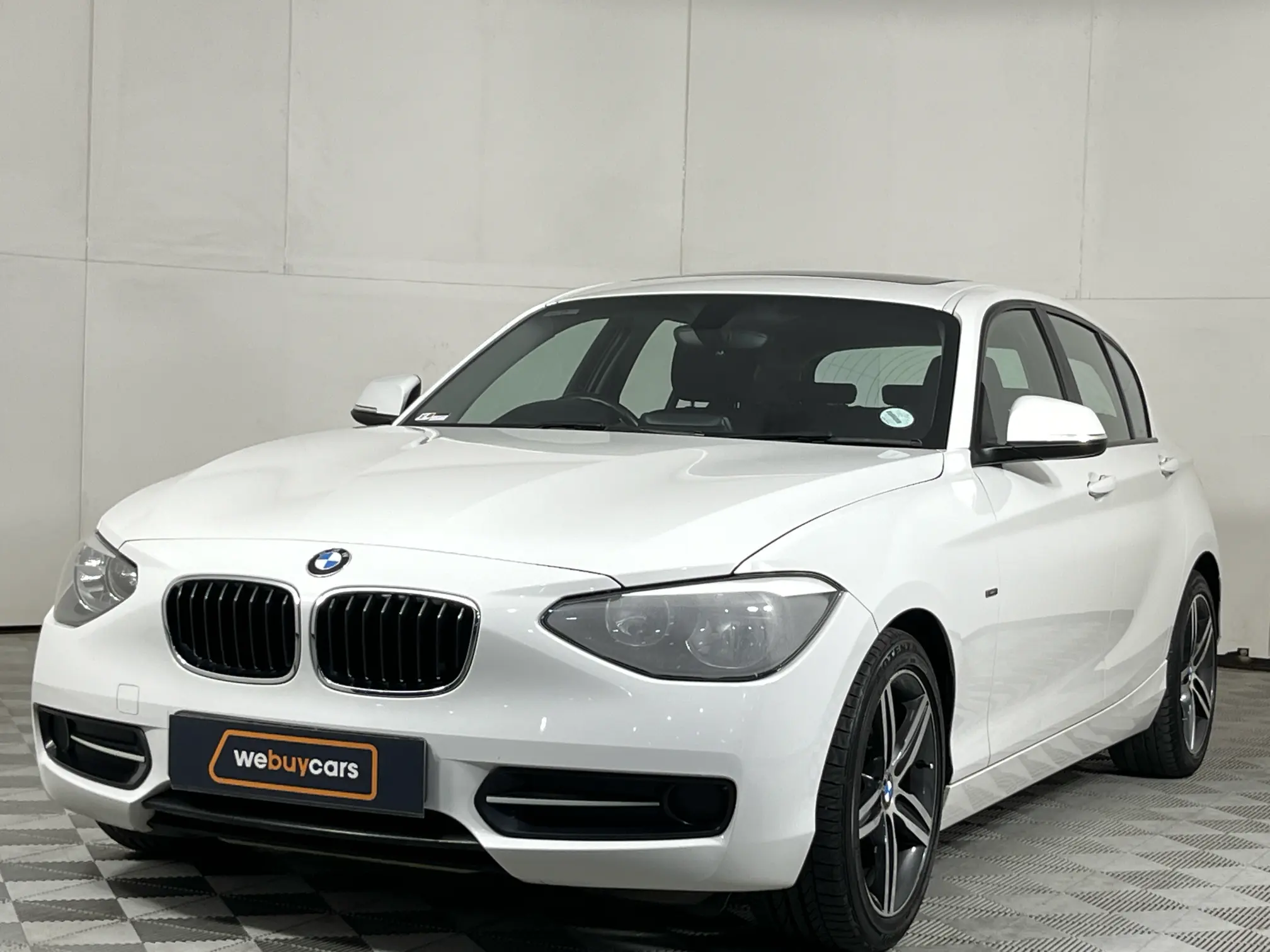 2012 BMW 1 Series 116i Sport Line 5-Door (F20)