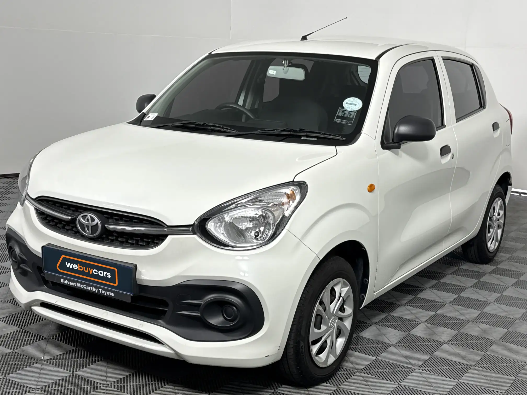 2023 Toyota Vitz