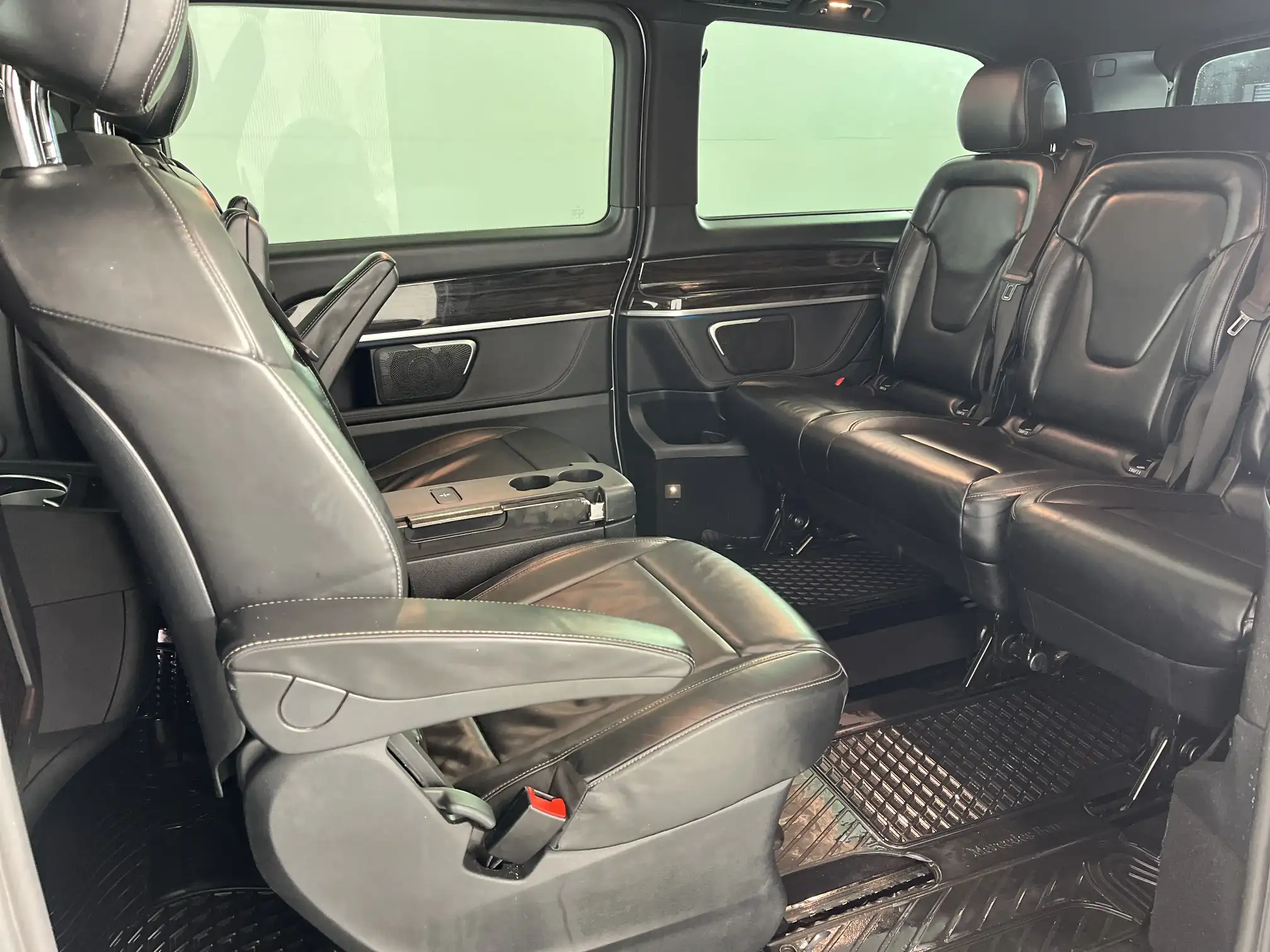 Mercedes-Benz V250