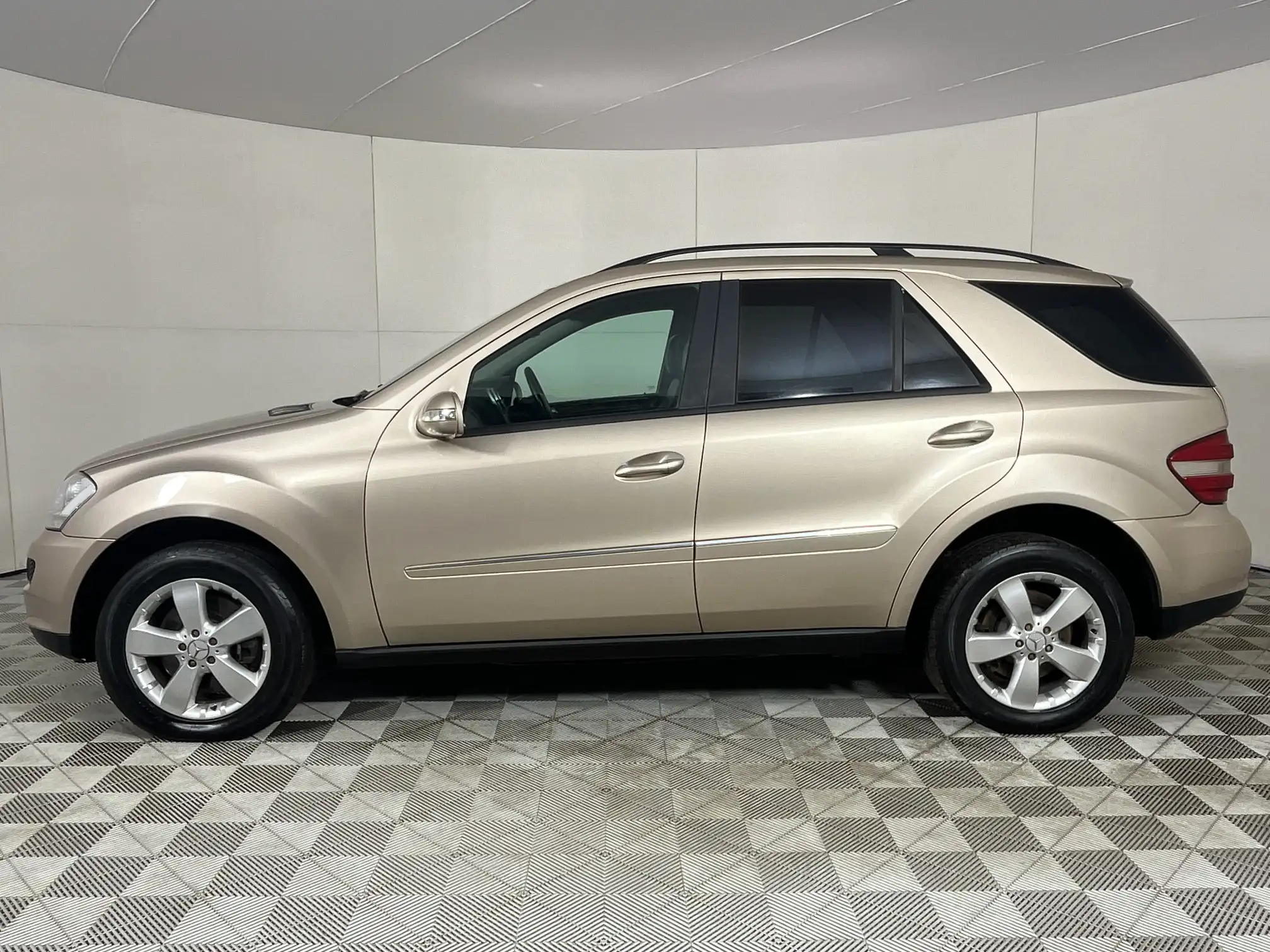 Mercedes-Benz M Class