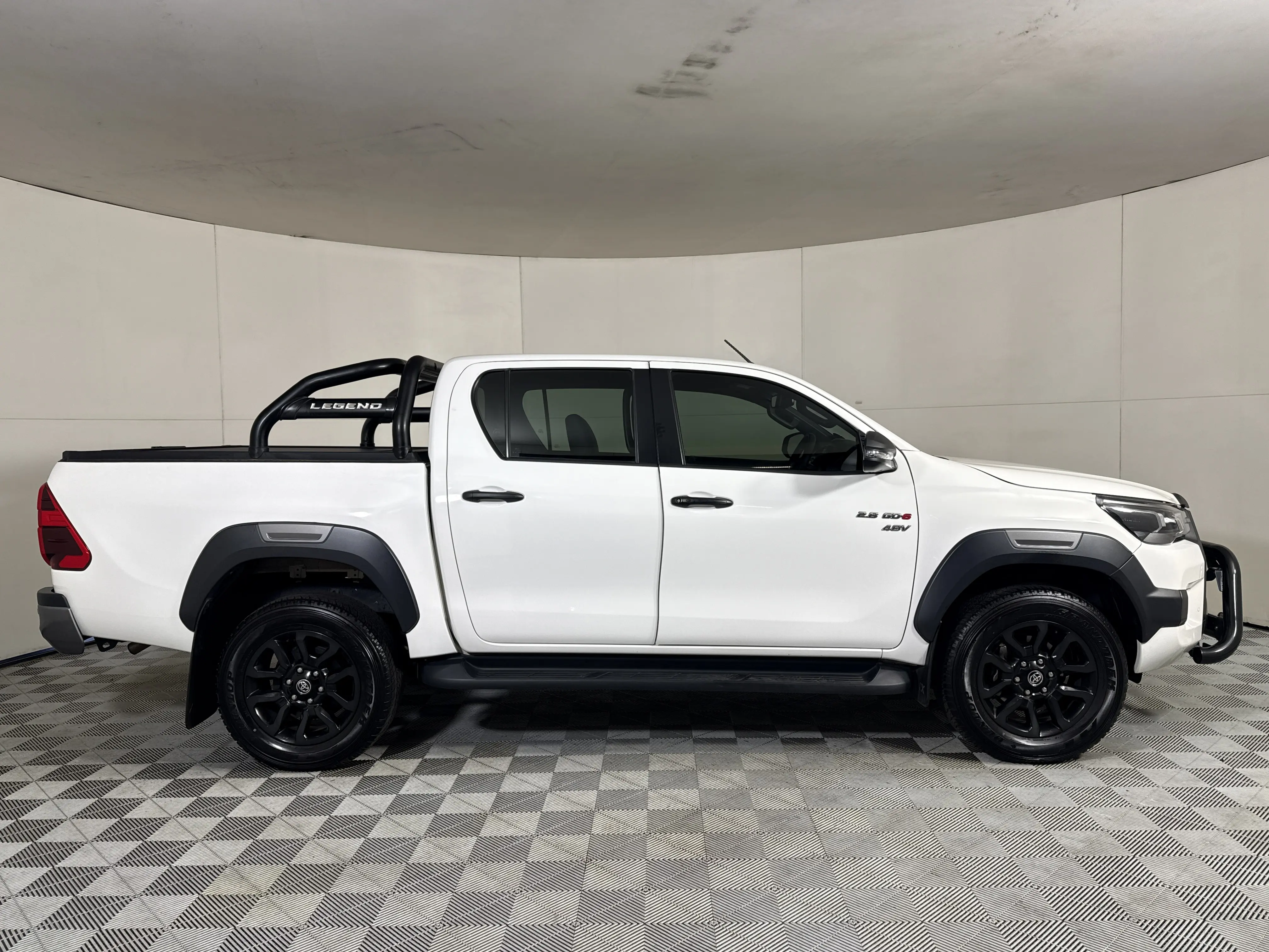 2025 Toyota Hilux 2.8 Gd-6 RB Legend Auto Pick Up Double Cab (mhev), photo 4