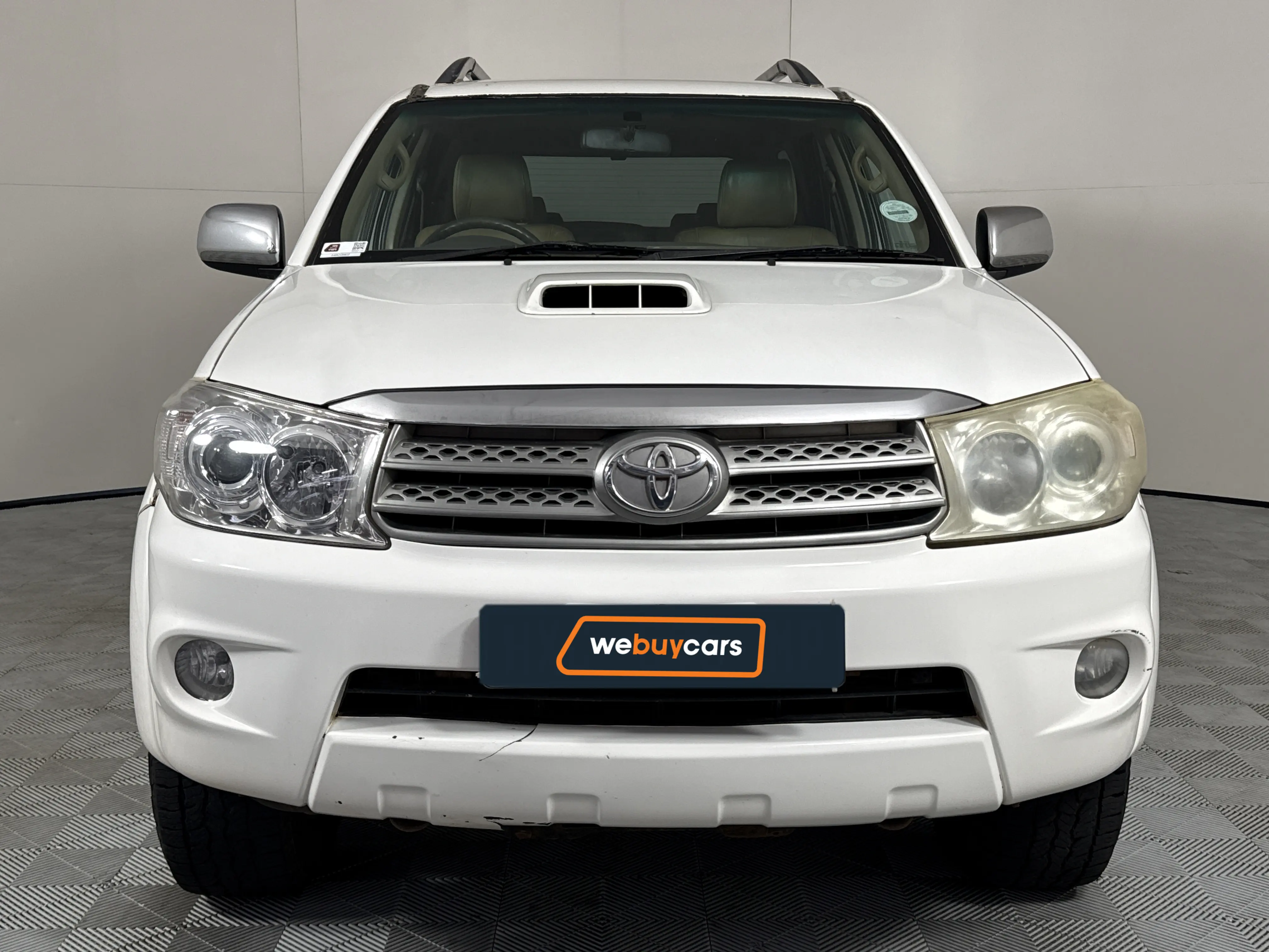 2010 Toyota Fortuner 3.0d-4d R/B, photo 2