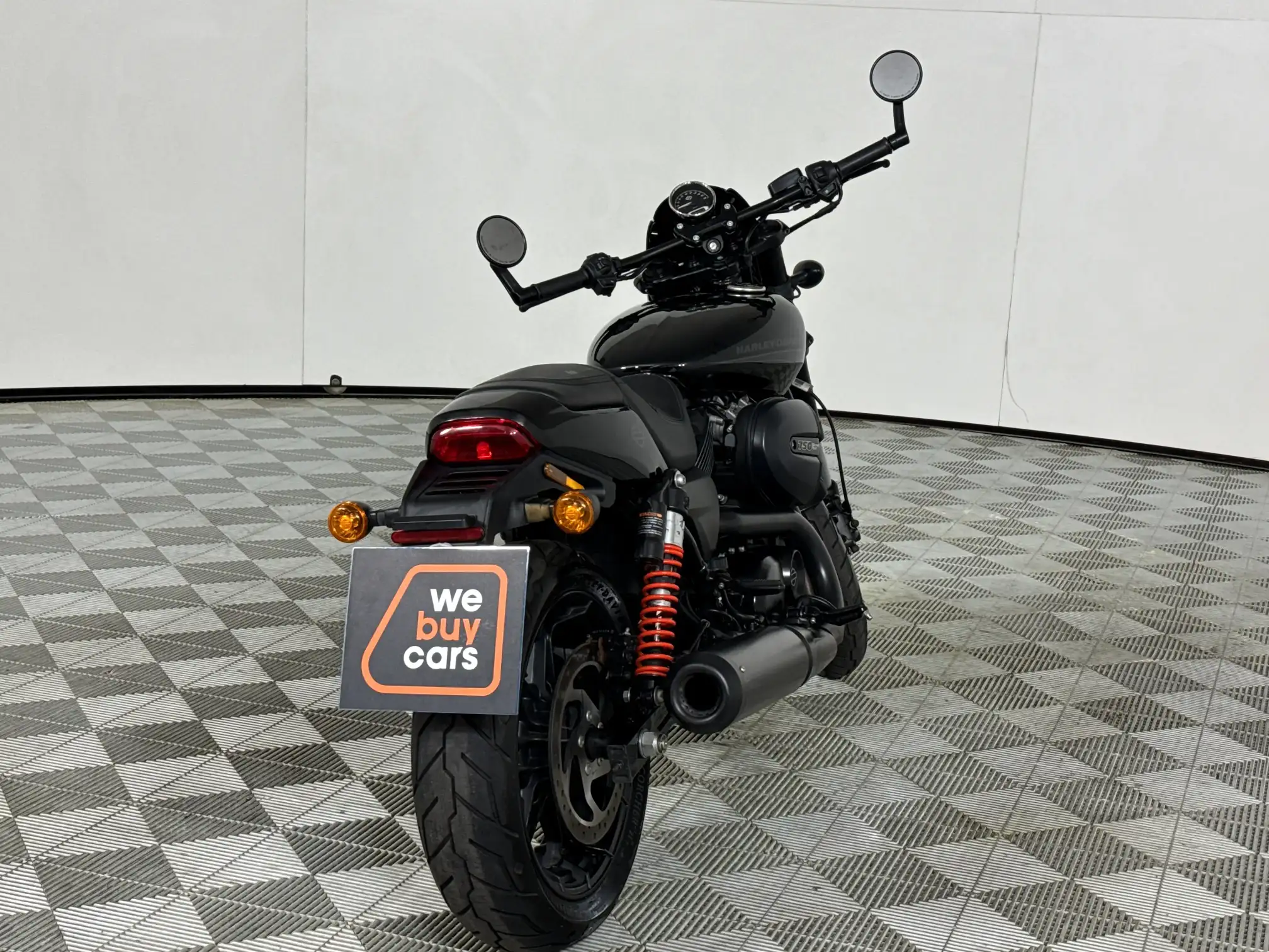 Harley Davidson Street