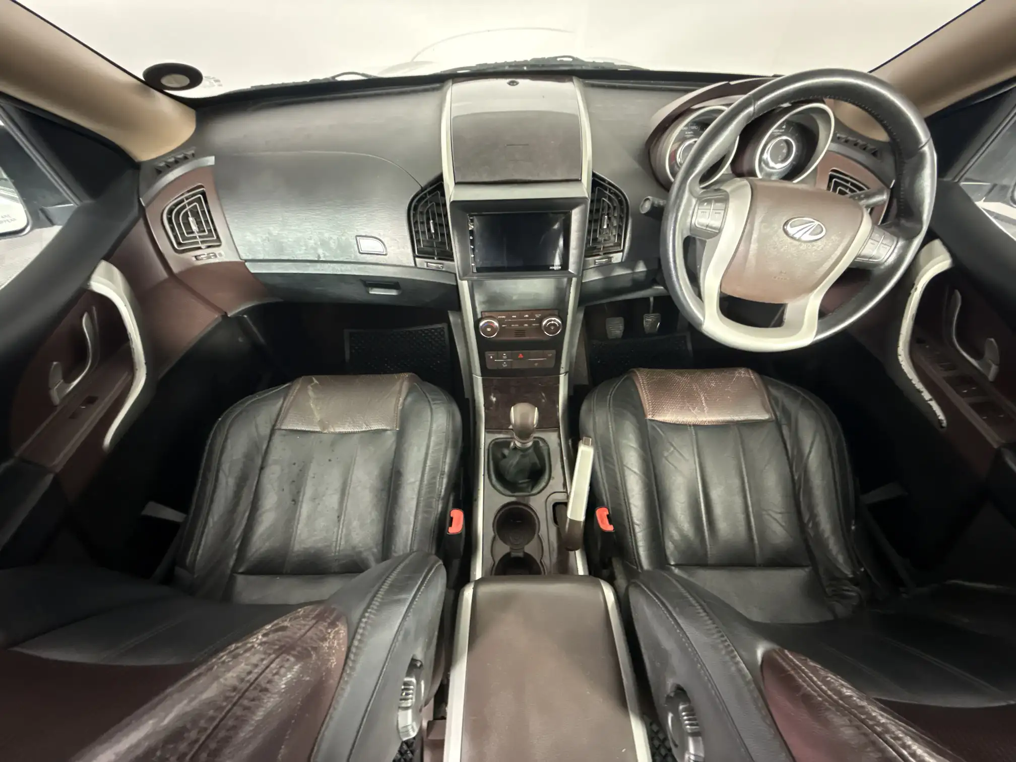 Mahindra XUV
