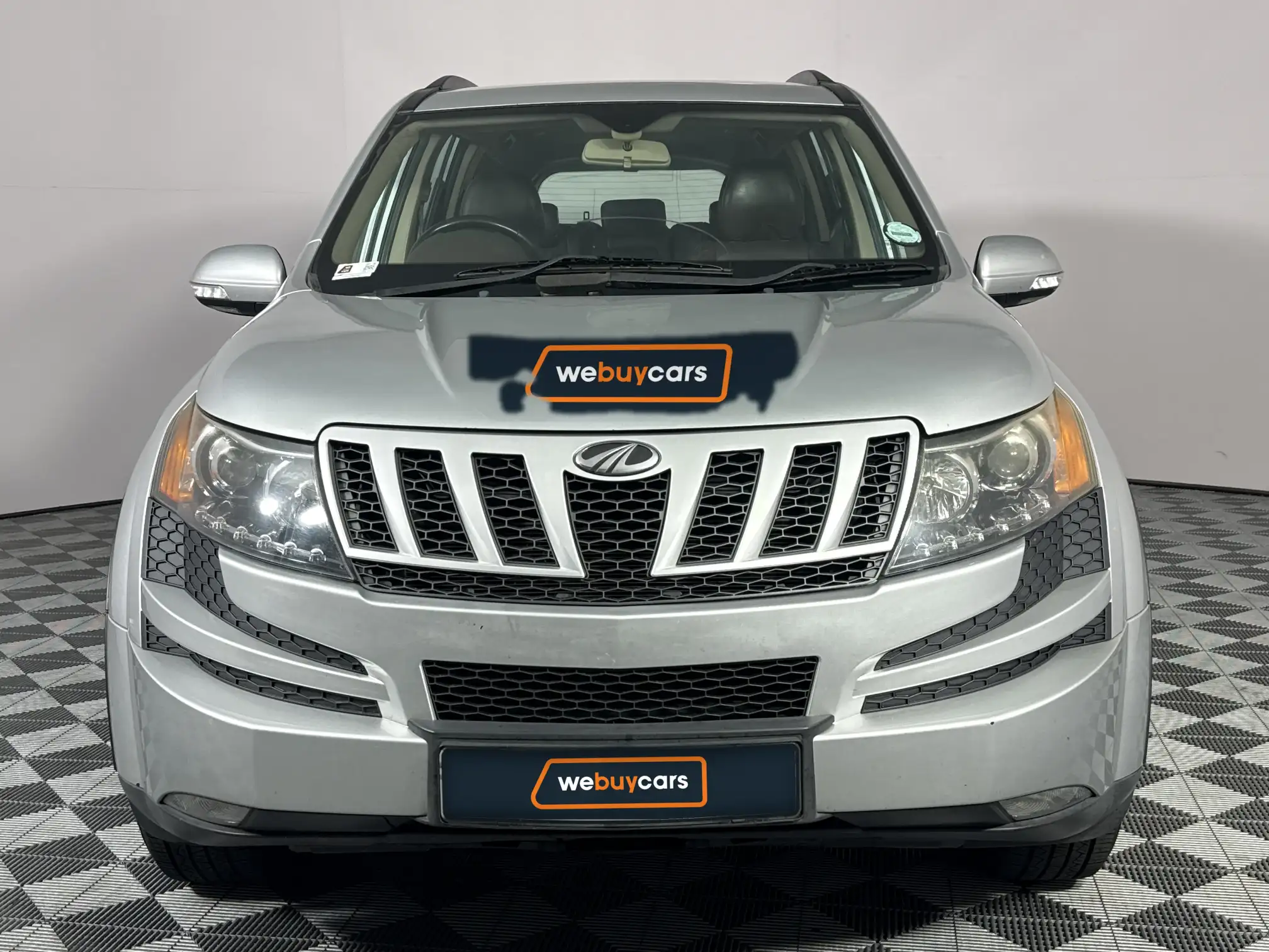 Mahindra XUV