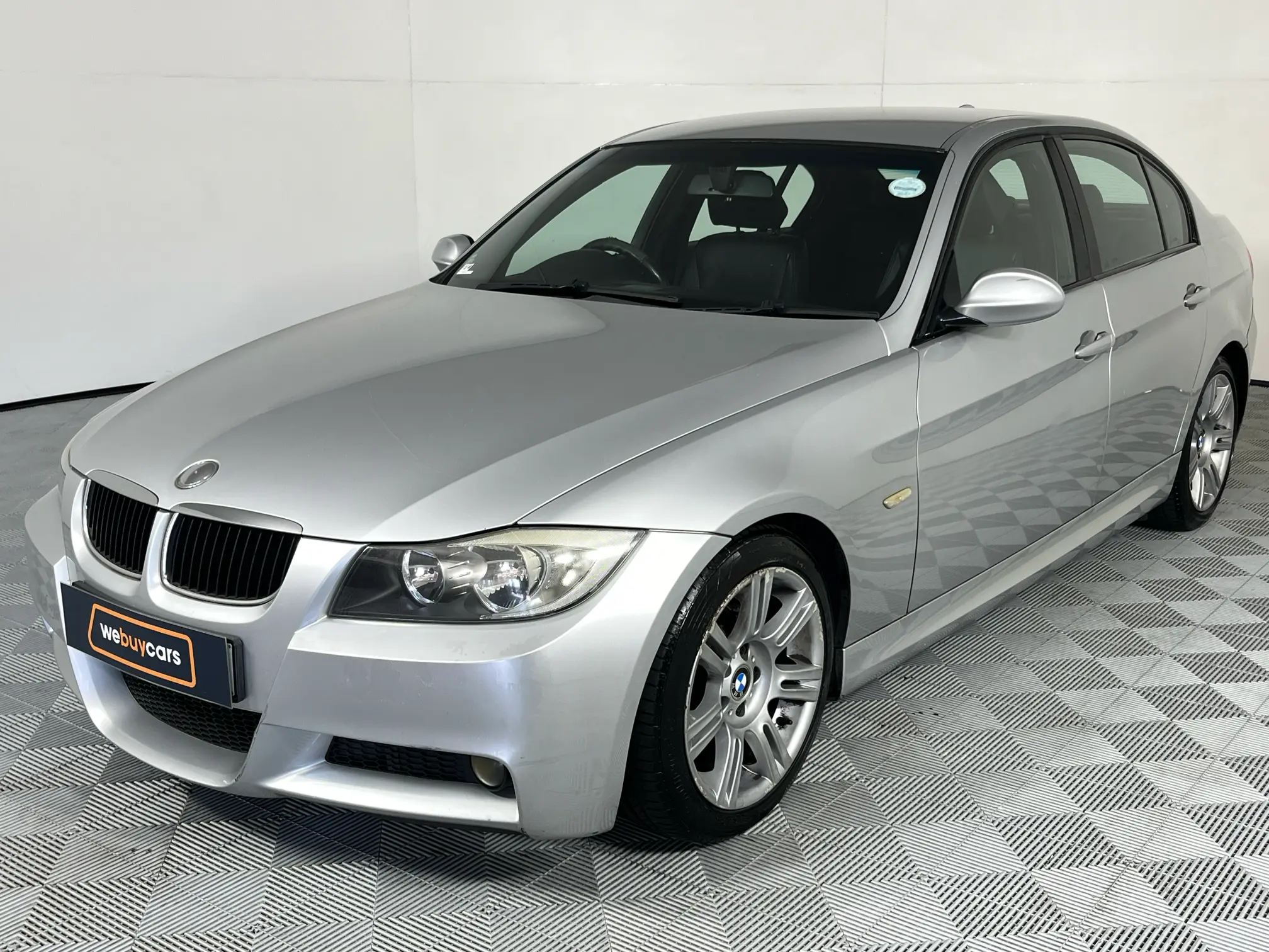 2007 BMW 3 Series 320i (E90)