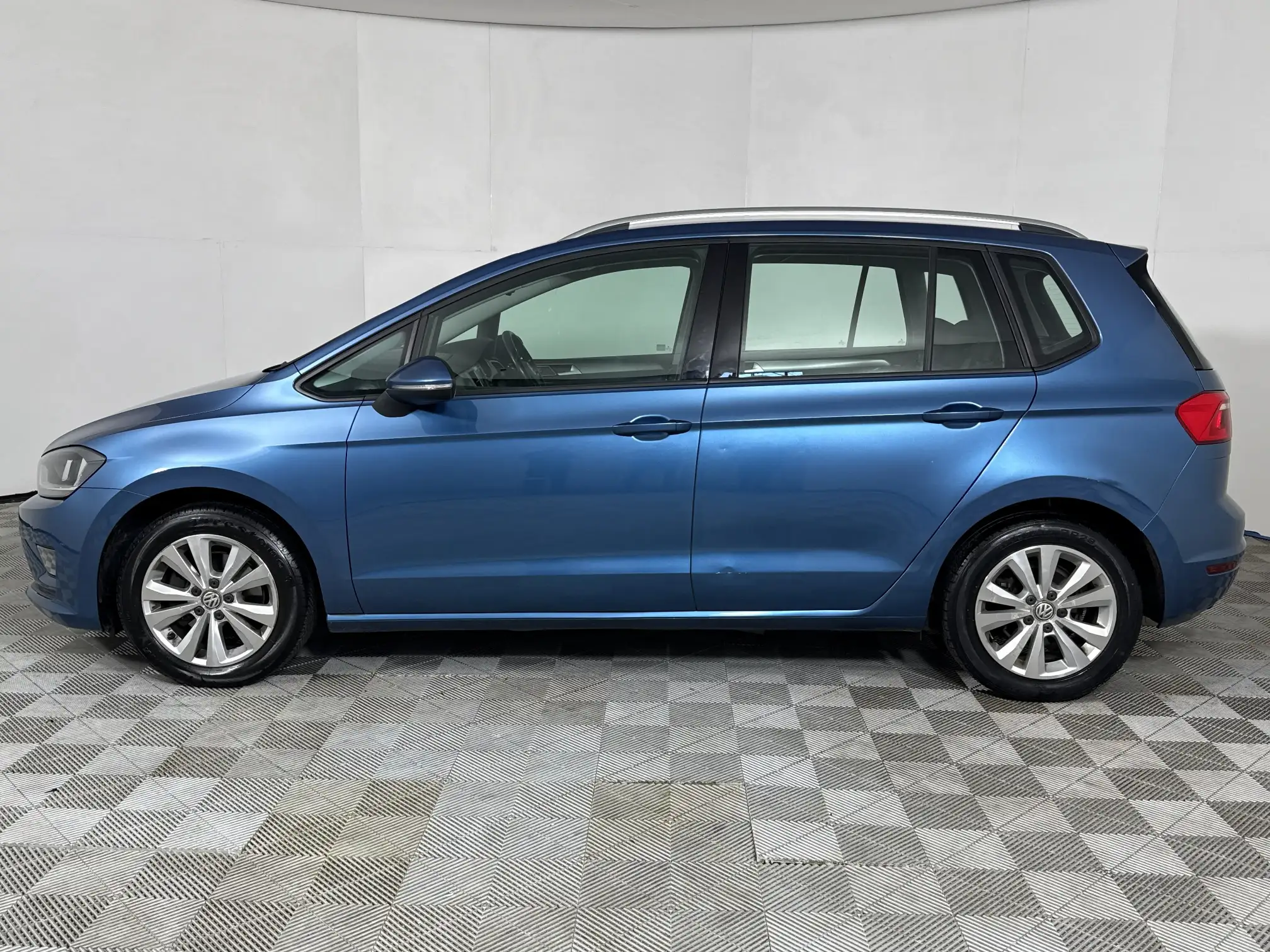 Volkswagen Golf SV