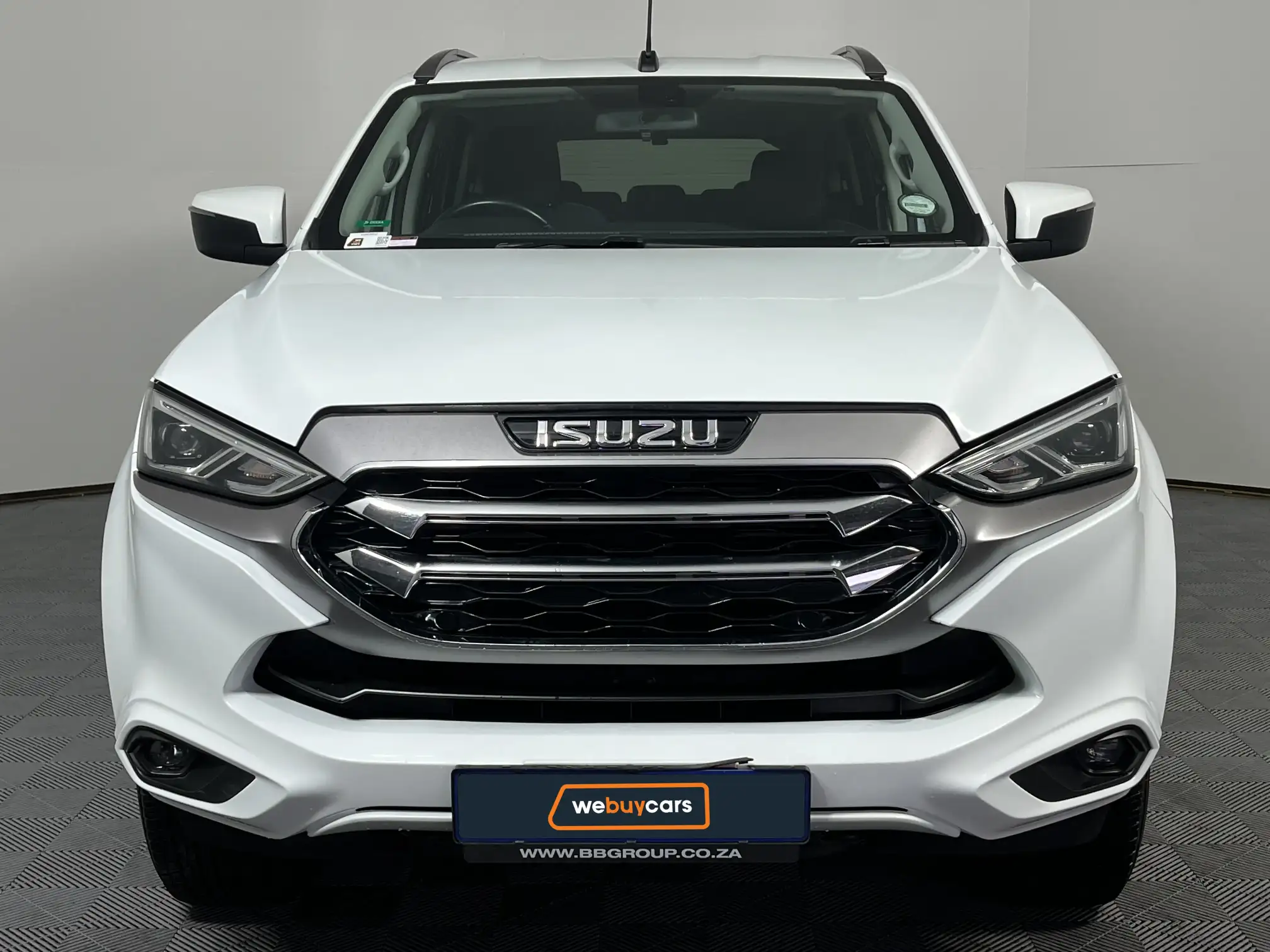 Isuzu MU-X