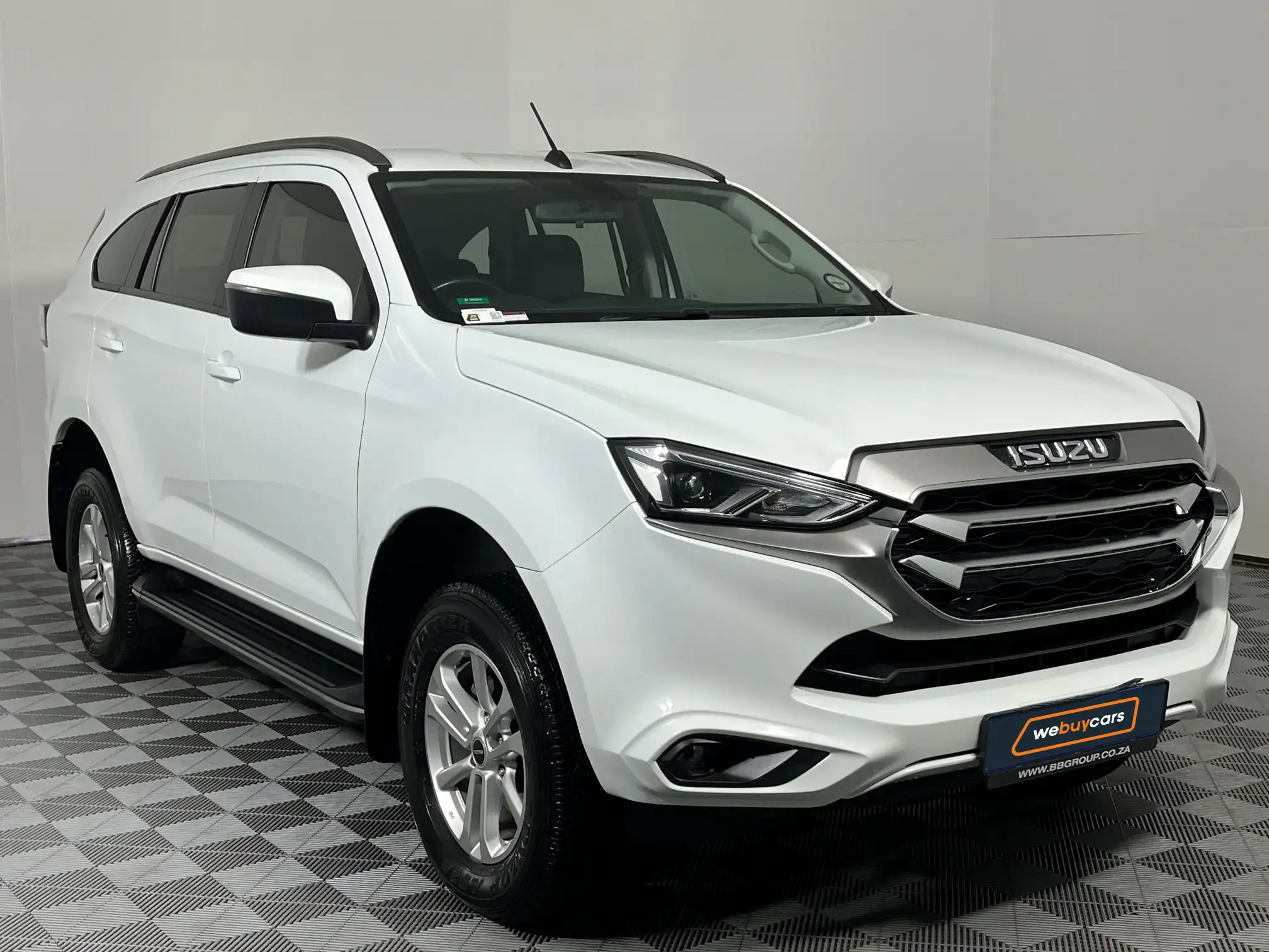 Isuzu MU-X