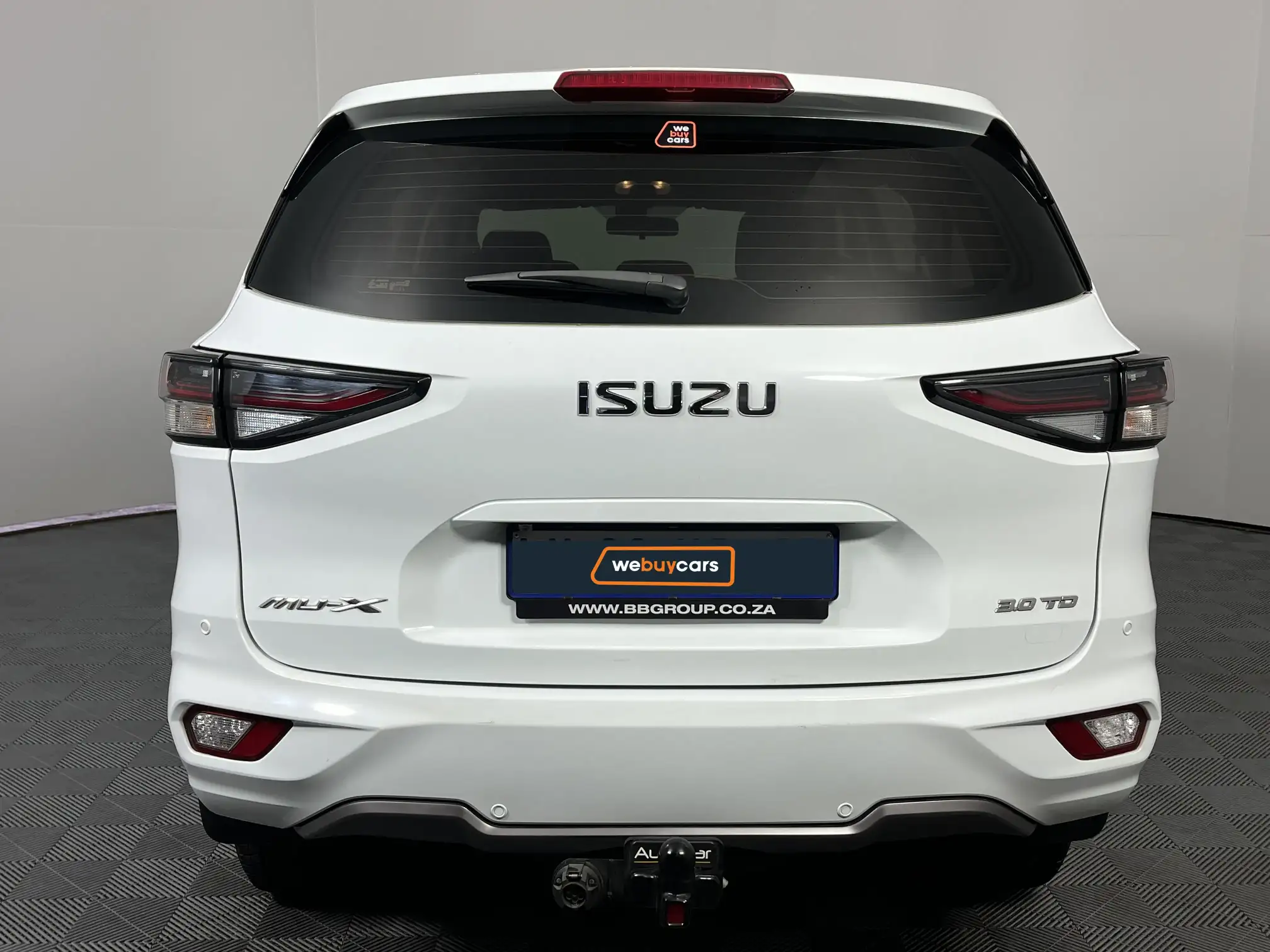 Isuzu MU-X