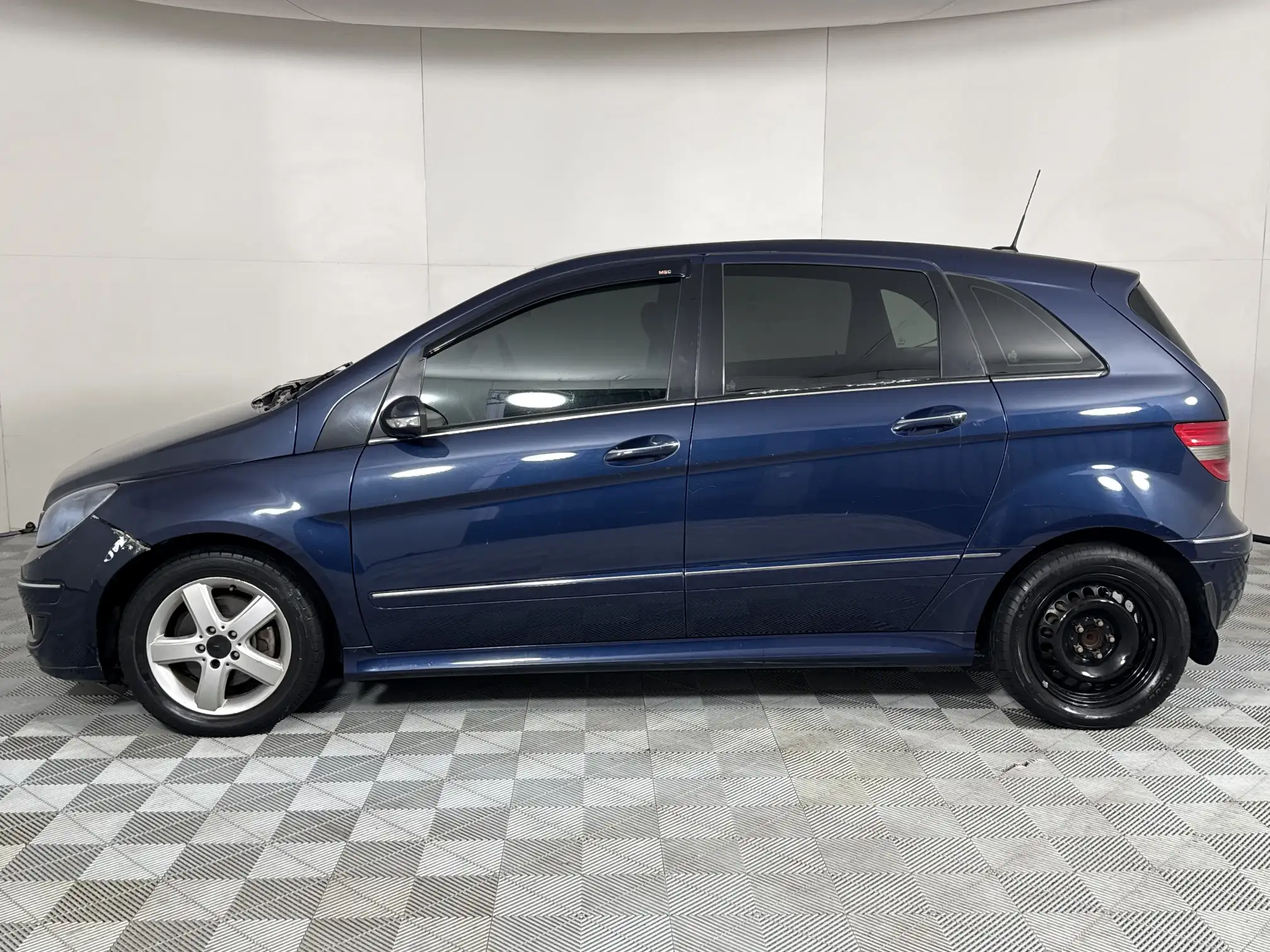 Mercedes-Benz B Class