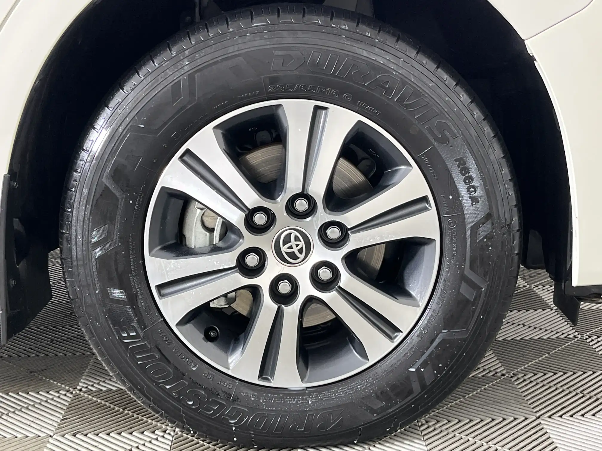 Toyota Quantum