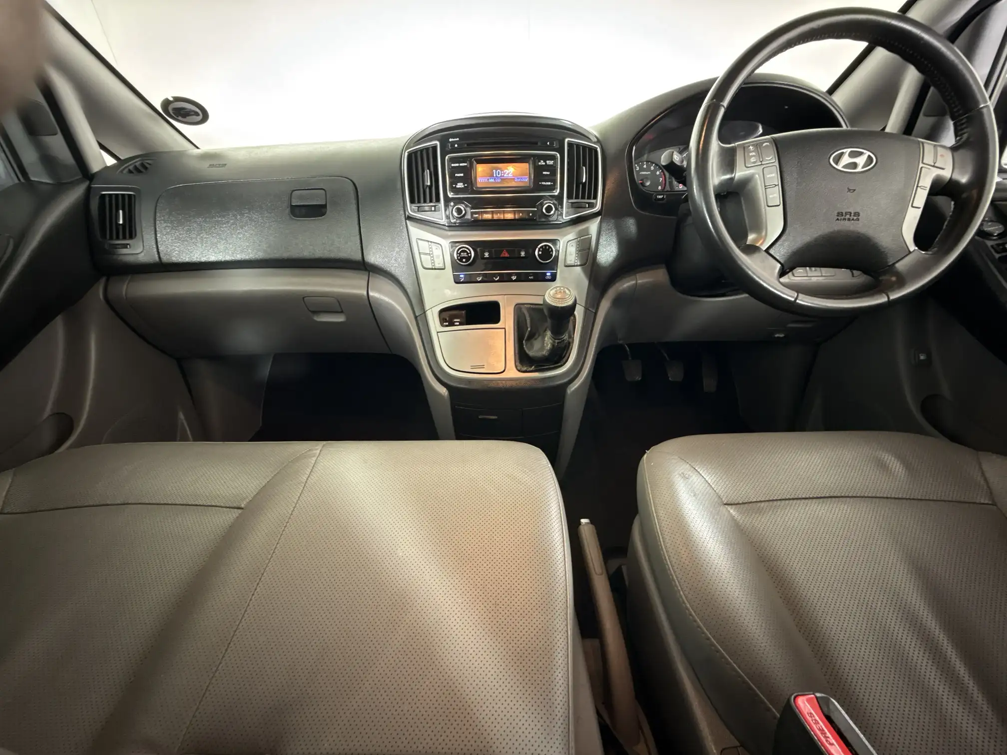 Hyundai H-1