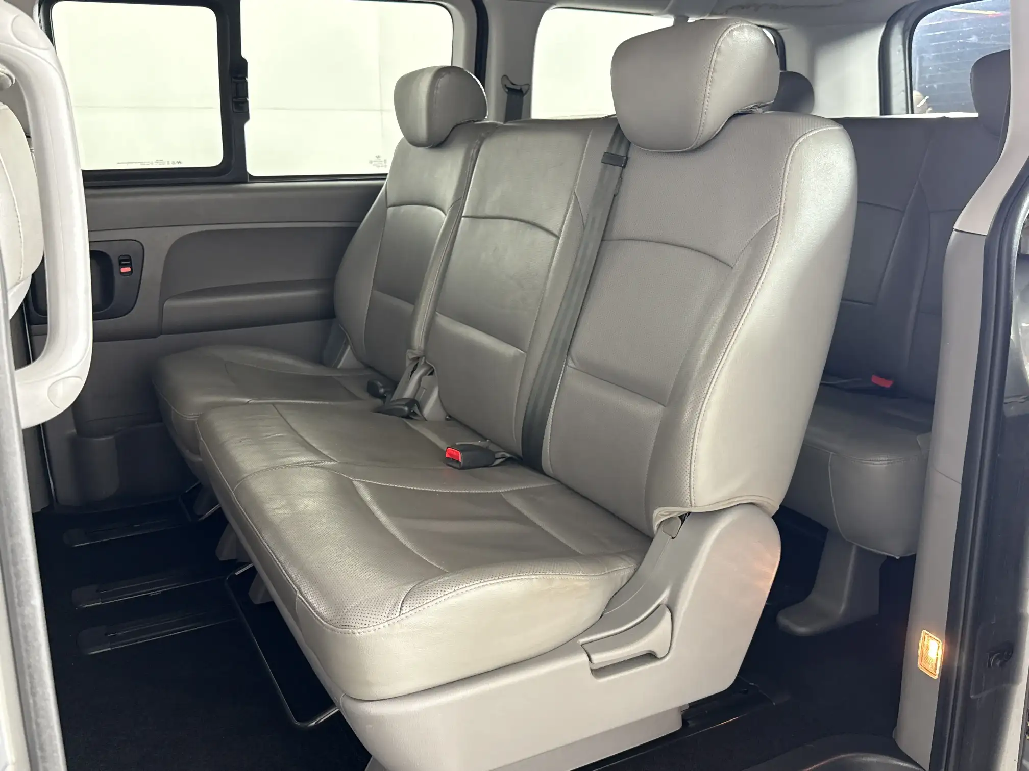 Hyundai H-1
