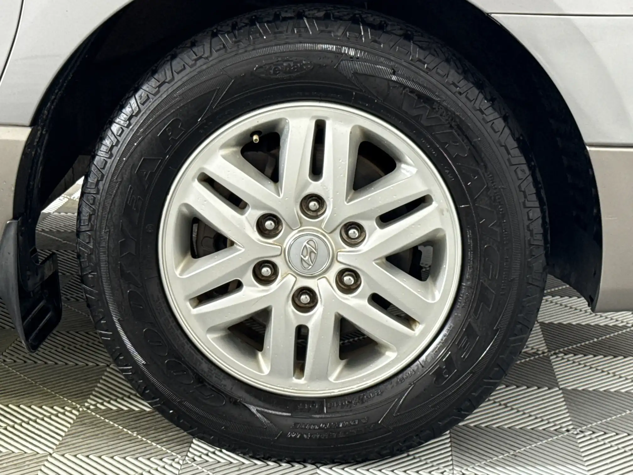Hyundai H-1