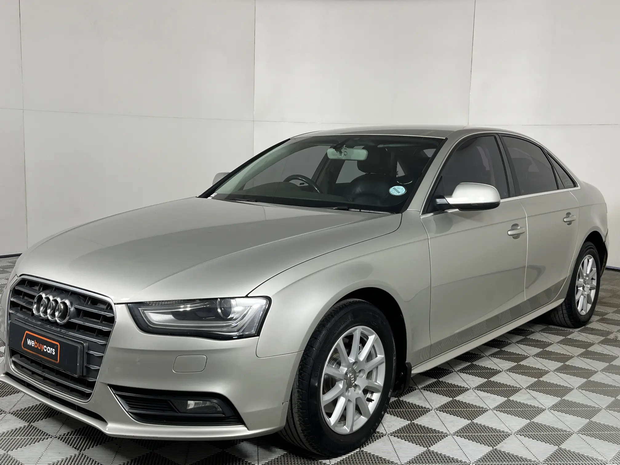 2014 Audi A4 1.8T S (88 KW)