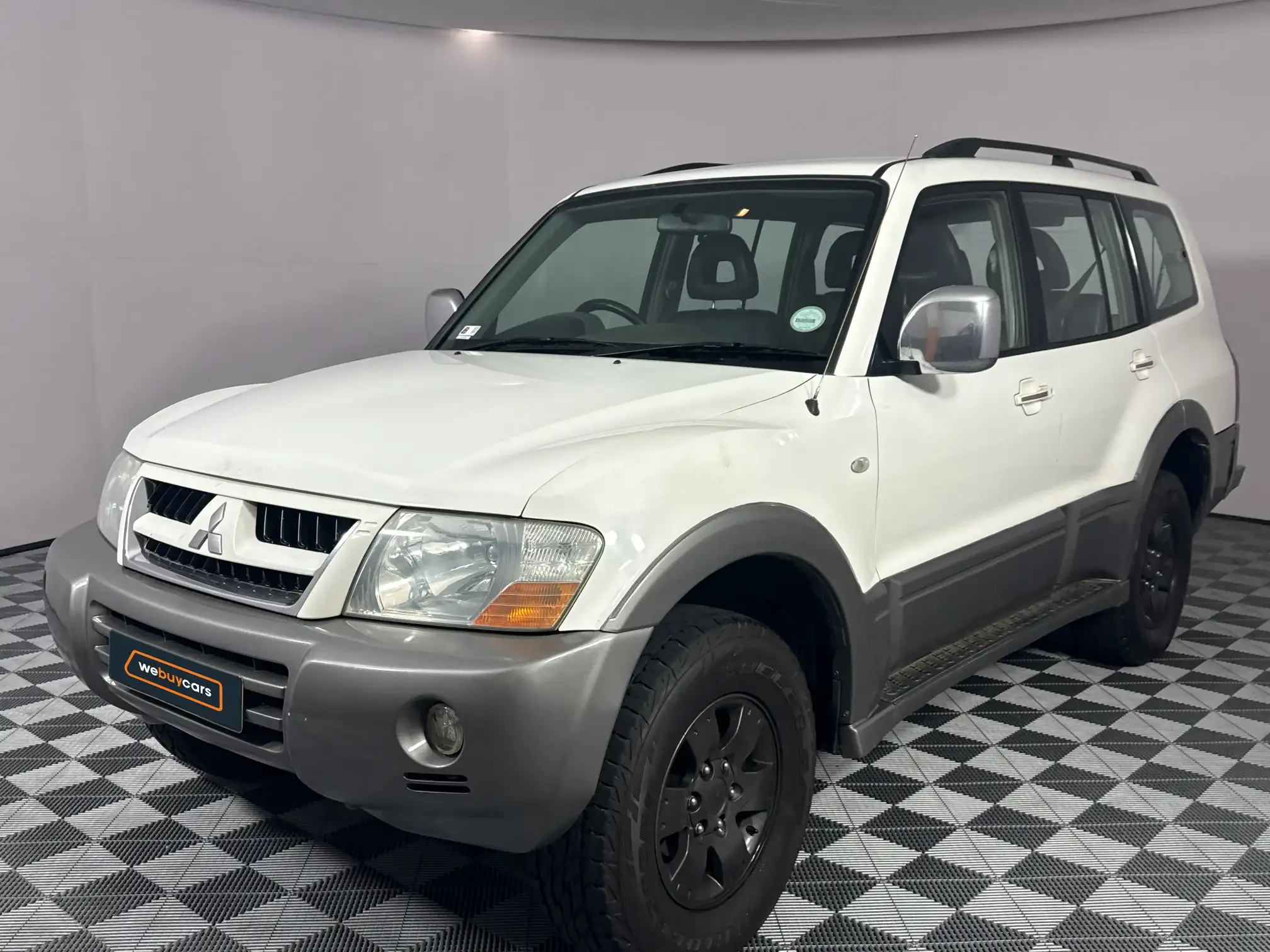 2003 Mitsubishi Pajero