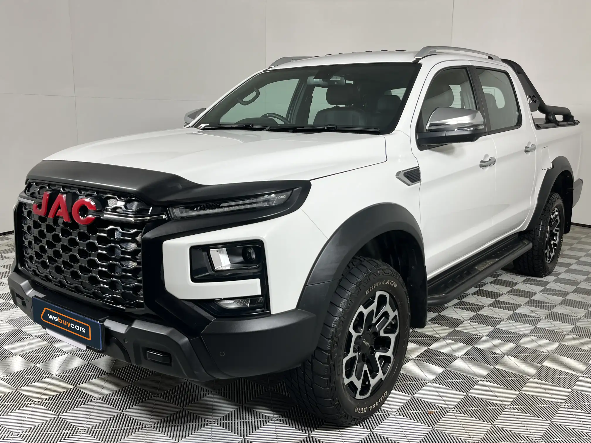 2025 JAC T9