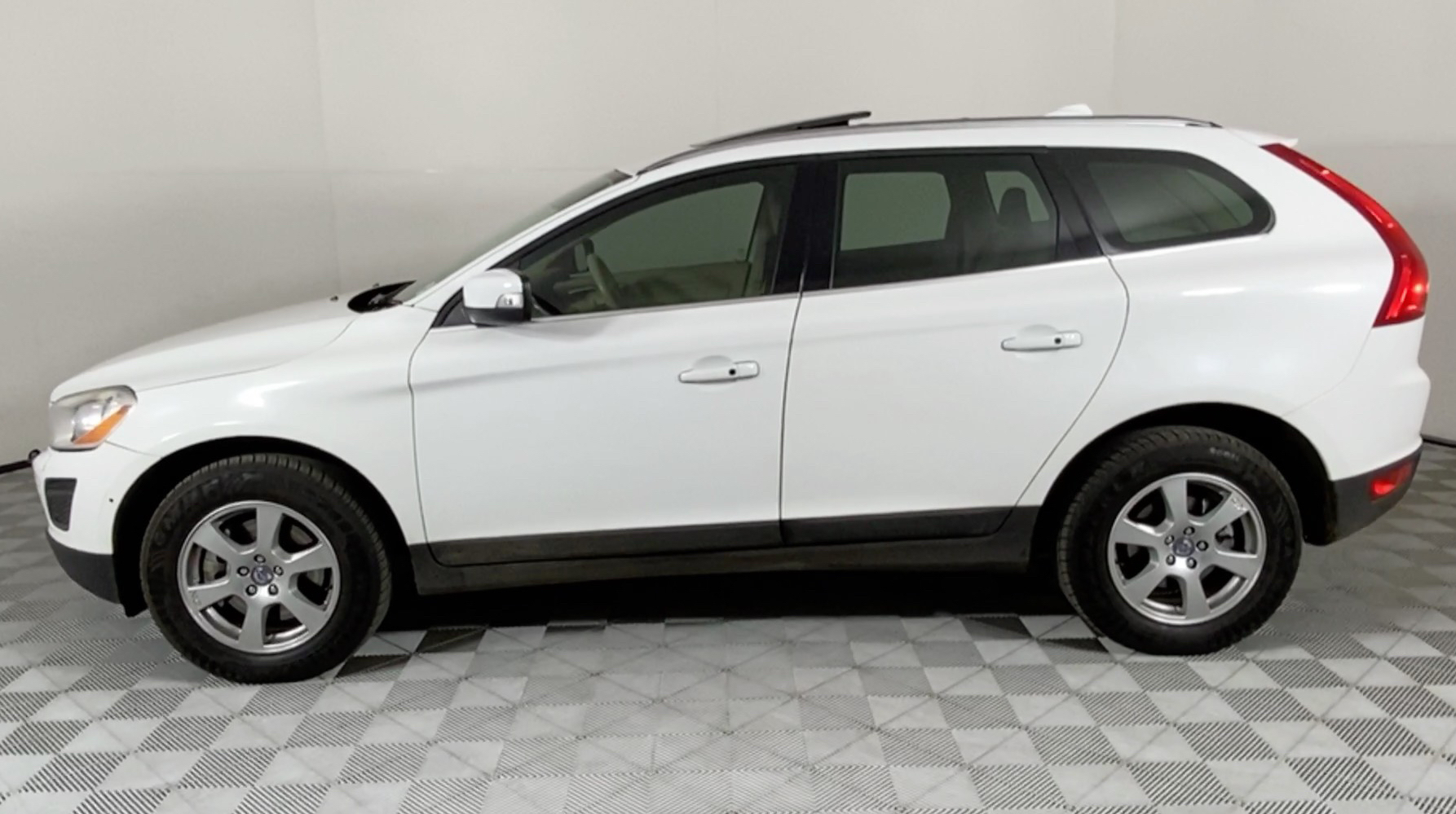 Used 2012 Volvo Xc60 T5 Excel Powershift for sale WeBuyCars