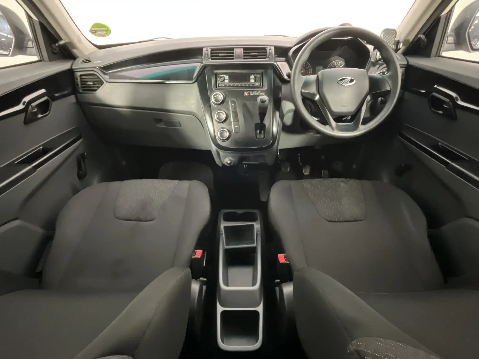 Mahindra KUV 100