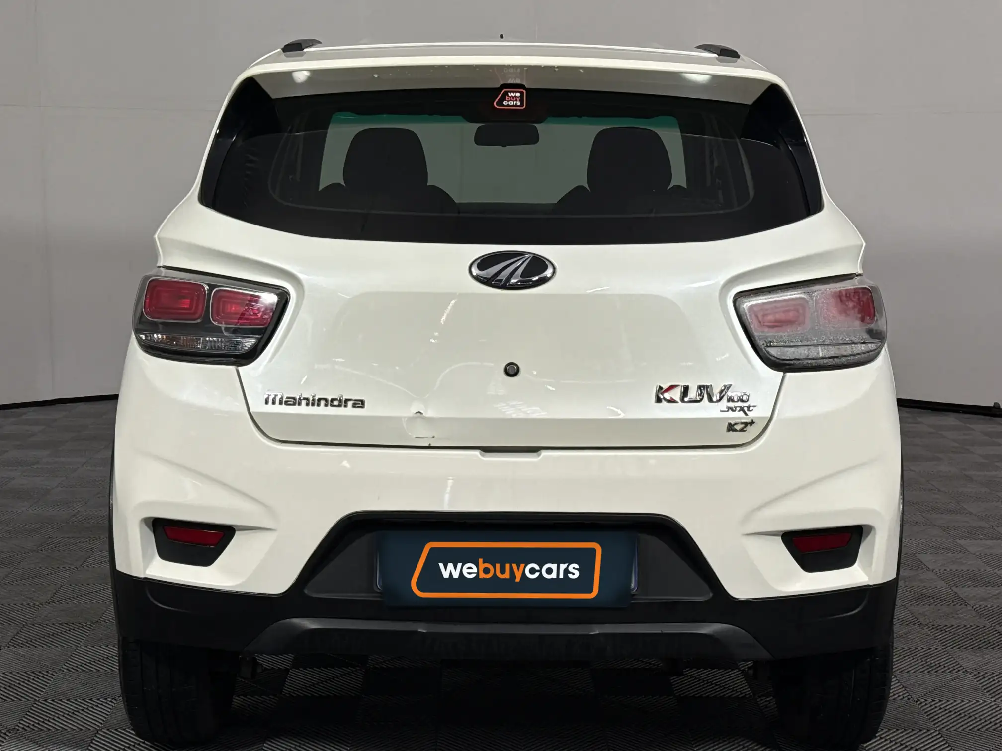 Mahindra KUV 100