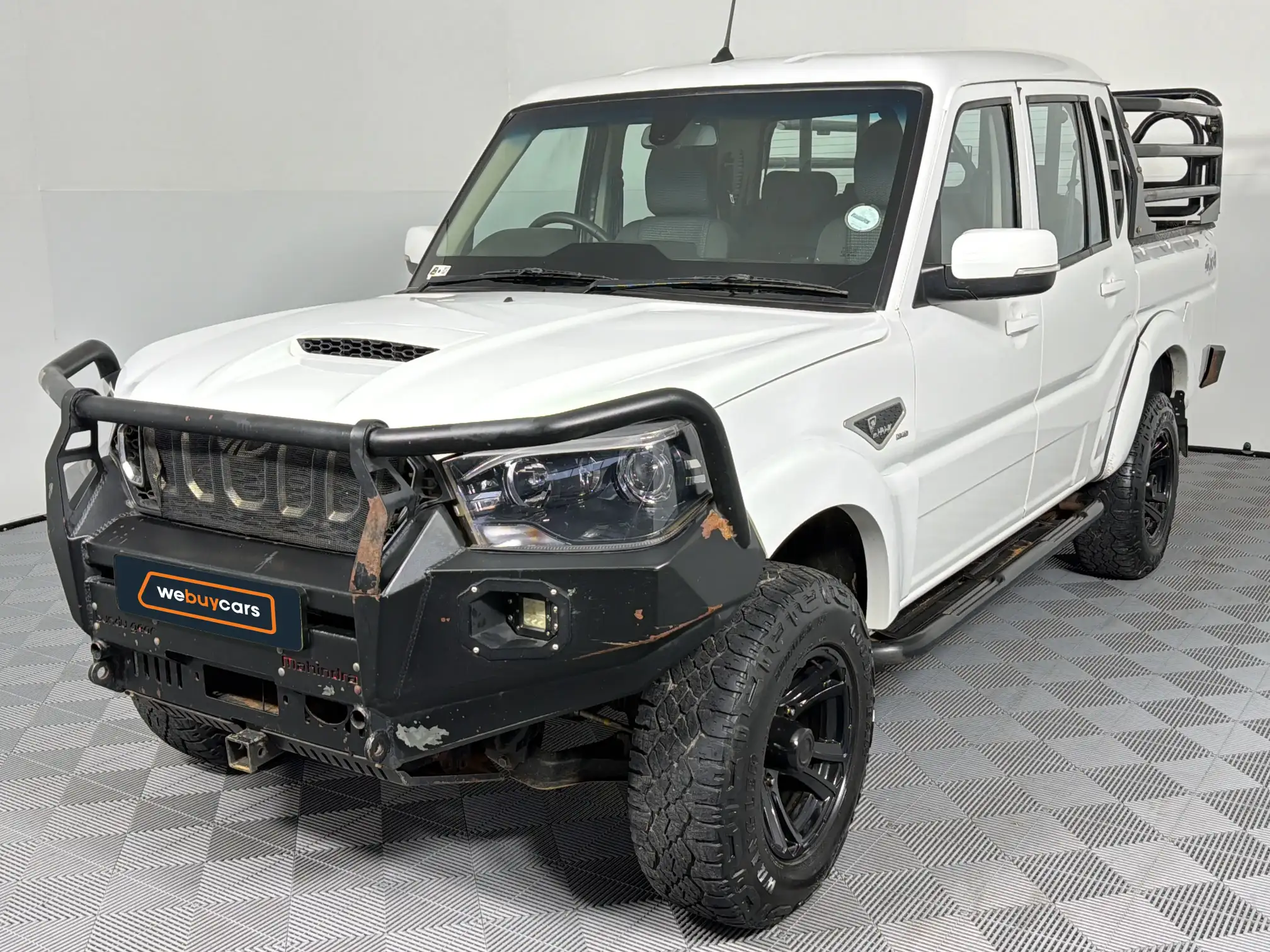 2024 Mahindra PIK UP