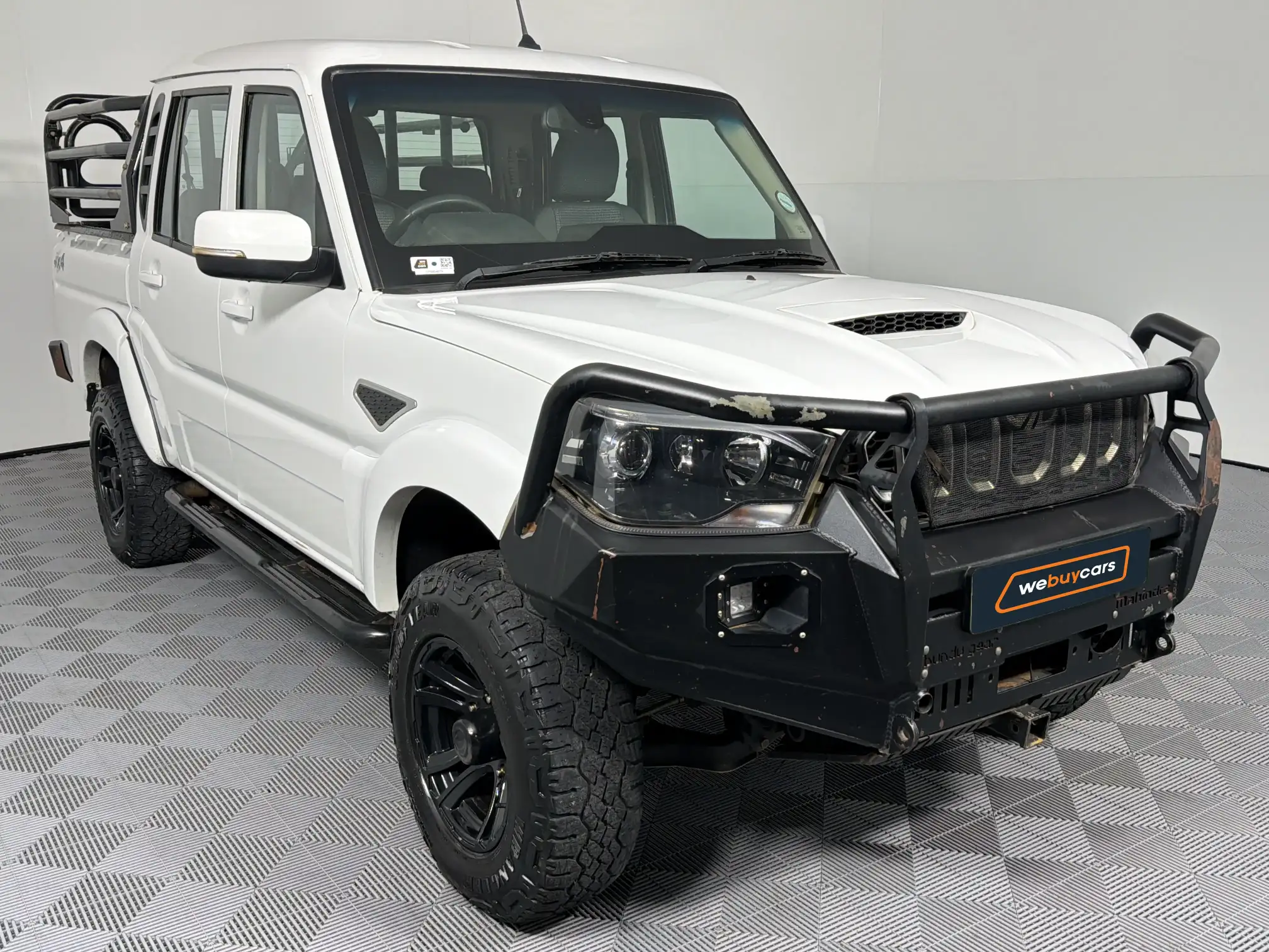 Mahindra PIK UP