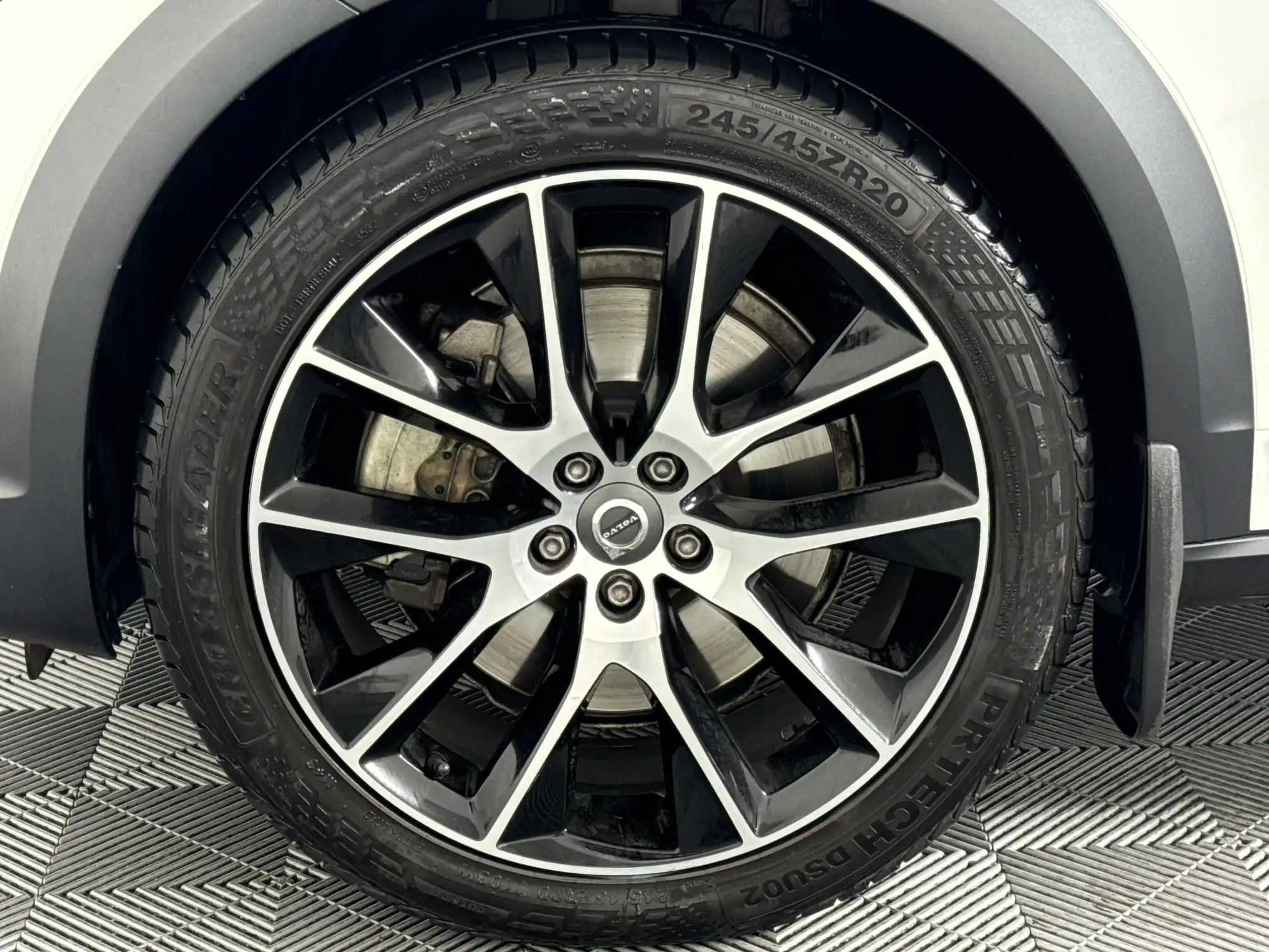 Volvo V90