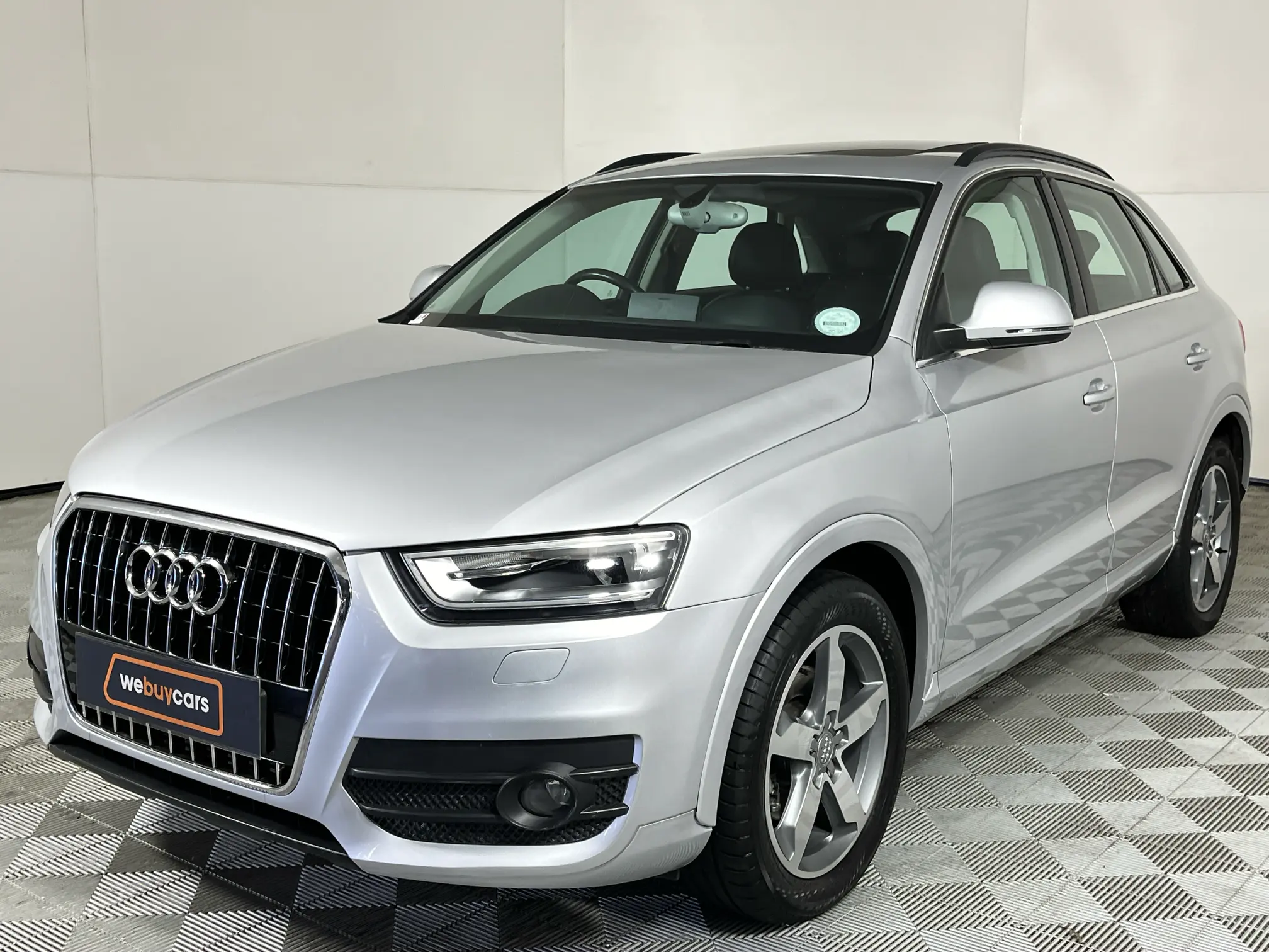 2014 Audi Q3 2.0T FSI quattro S tronic (125 KW)