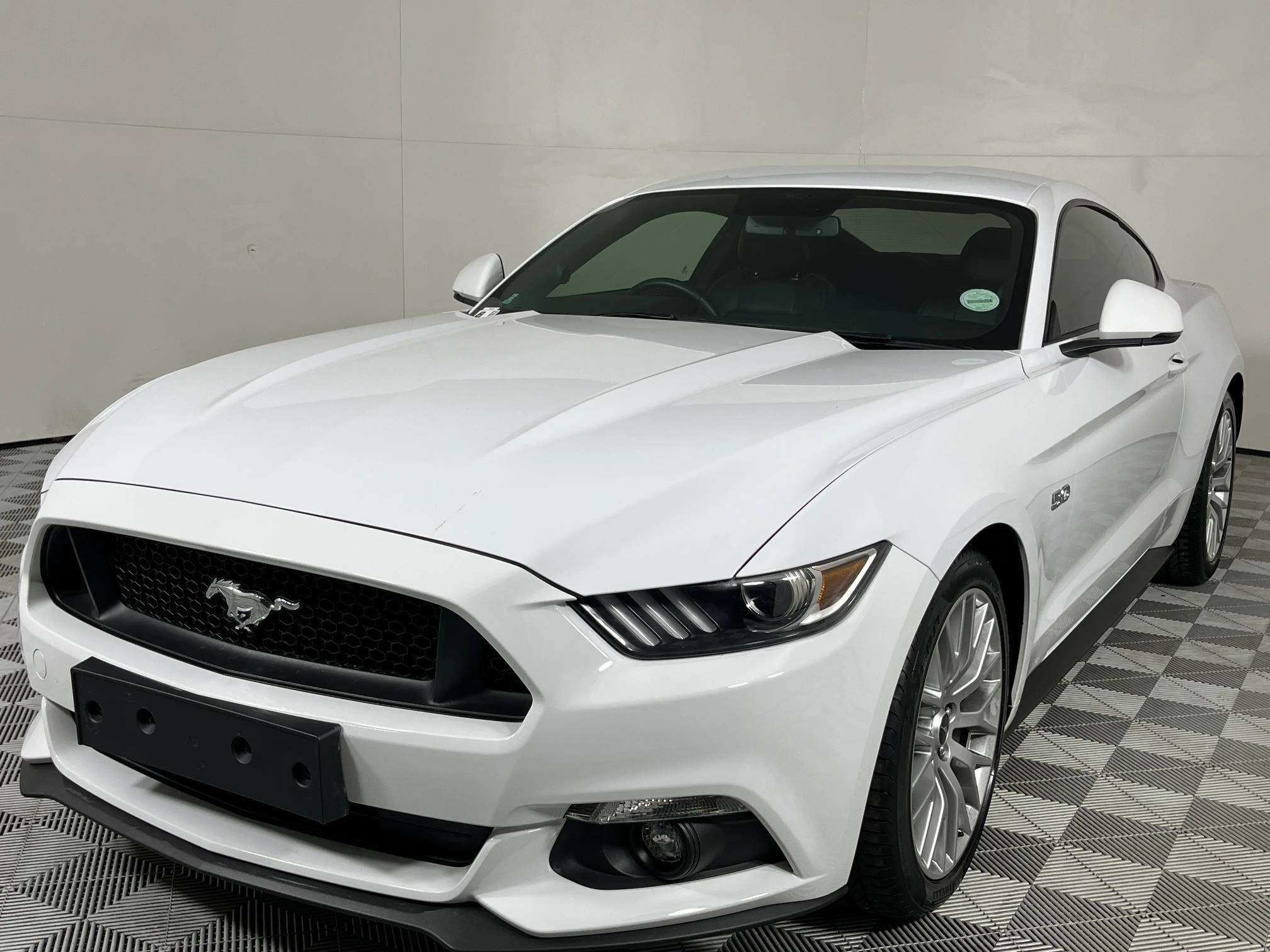 Ford Mustang 5.0 GT Fastback auto