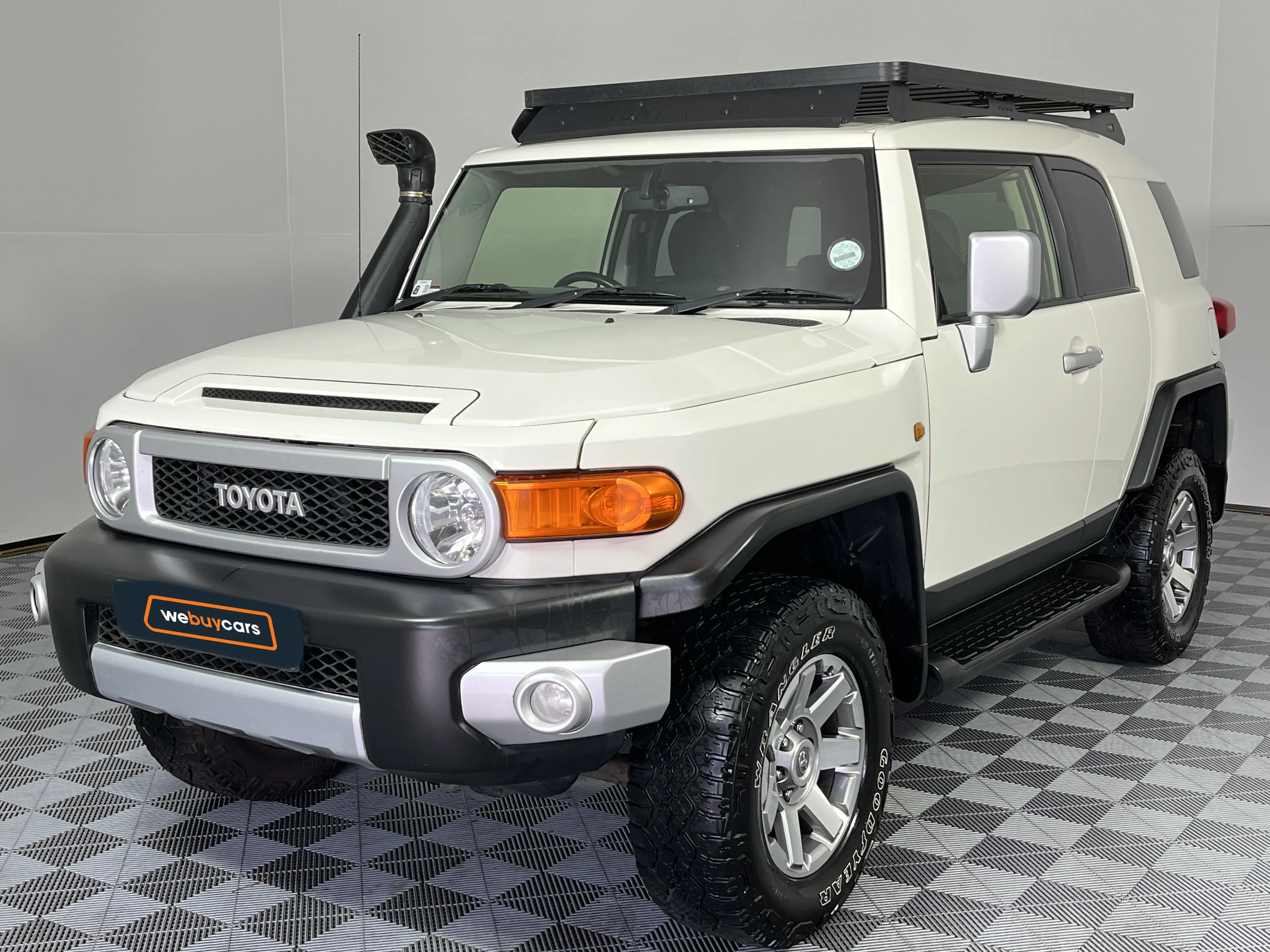 2016 Toyota Land Cruiser FJ 4.0 V6 Cruiser