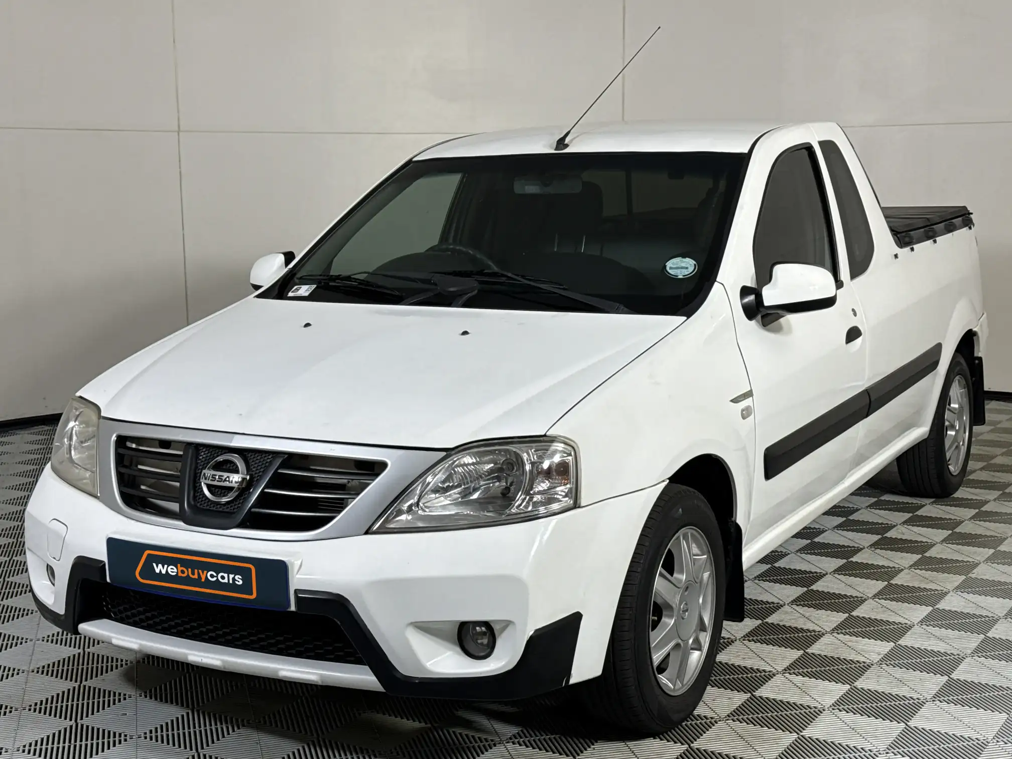 2020 Nissan NP200