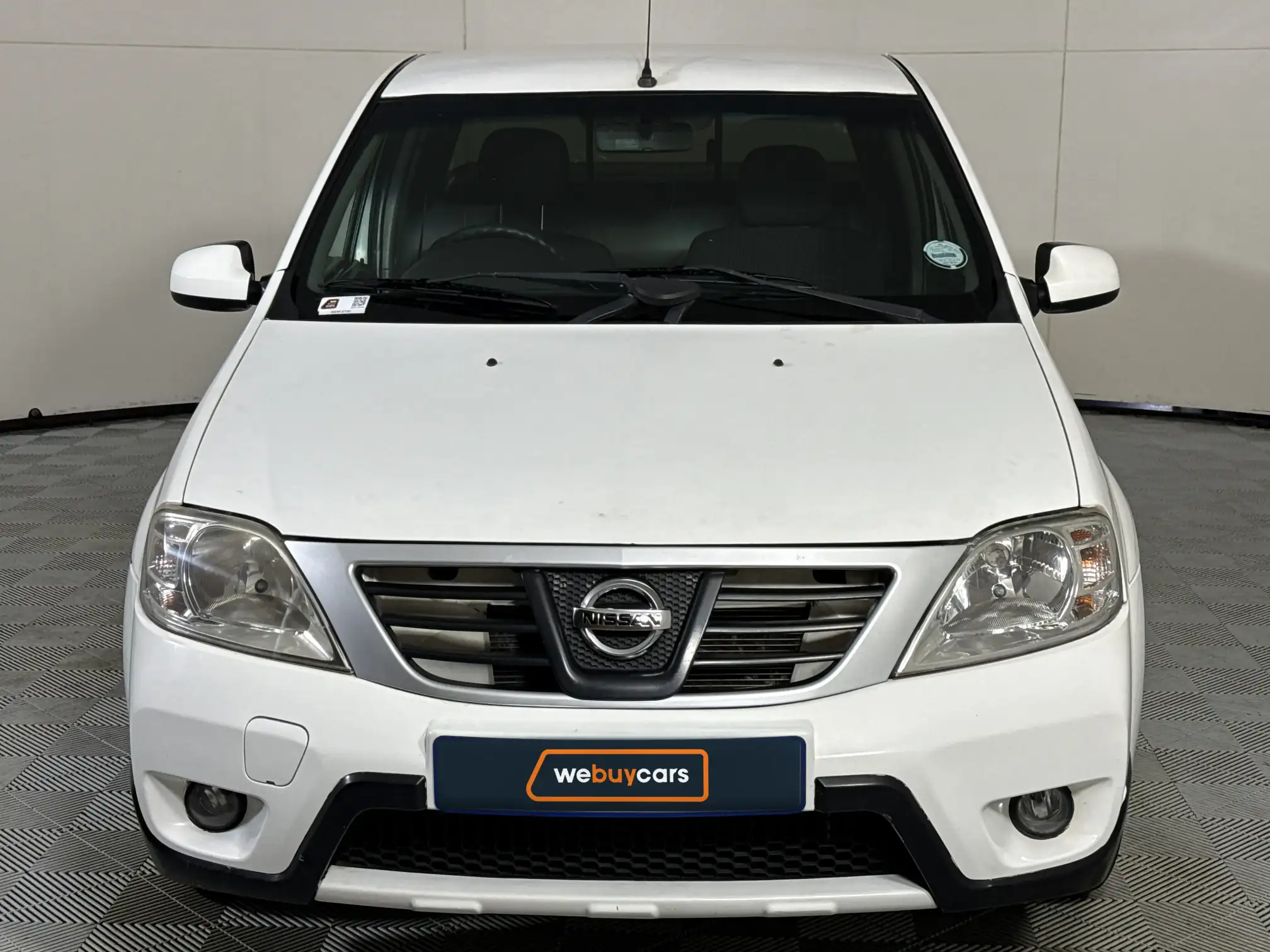 Nissan NP200